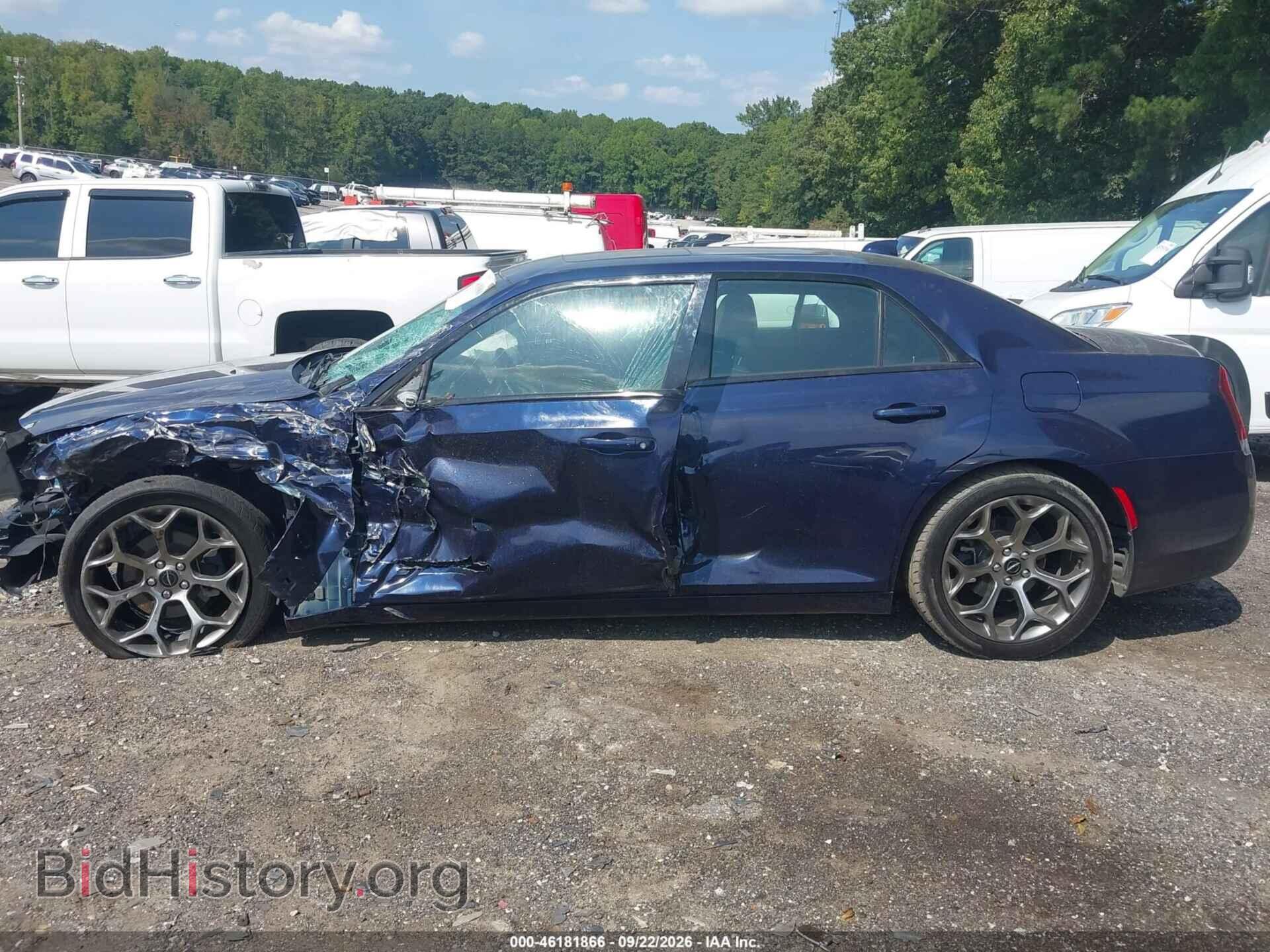 2016 CHRYSLER 300 - VIN: 2C3CCABG0GH295180 - Photo 13