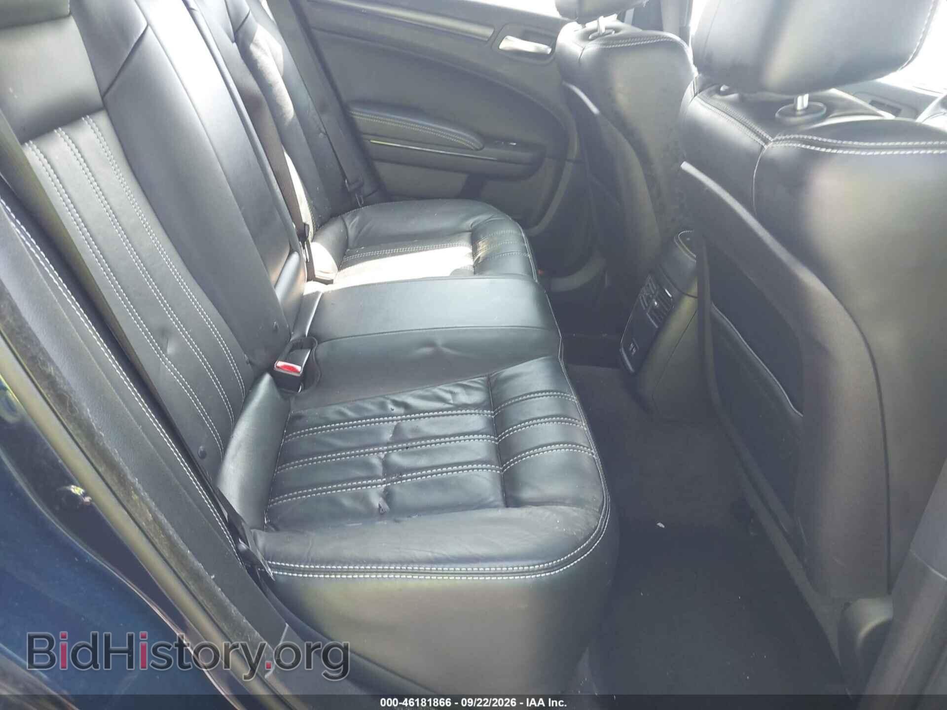 2016 CHRYSLER 300 - VIN: 2C3CCABG0GH295180 - Photo 8