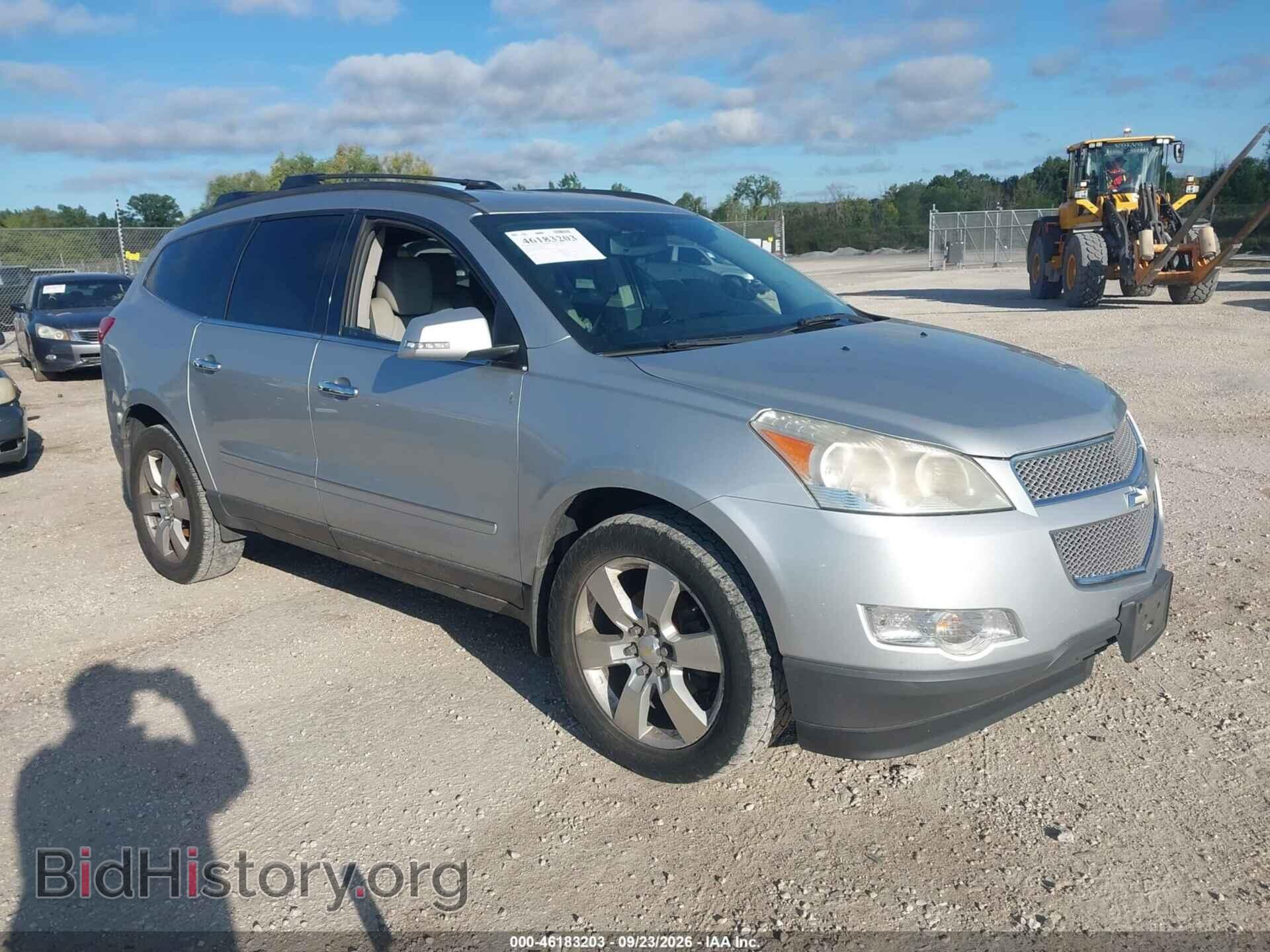 Фотография 1GNKVLED9BJ286121 - CHEVROLET TRAVERSE 2011