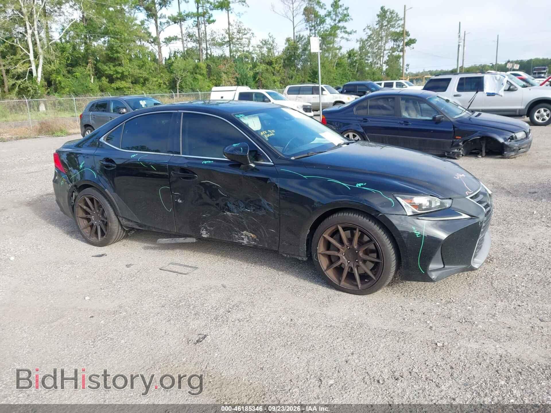 Photo JTHBA1D29H5040923 - LEXUS IS 200T 2017
