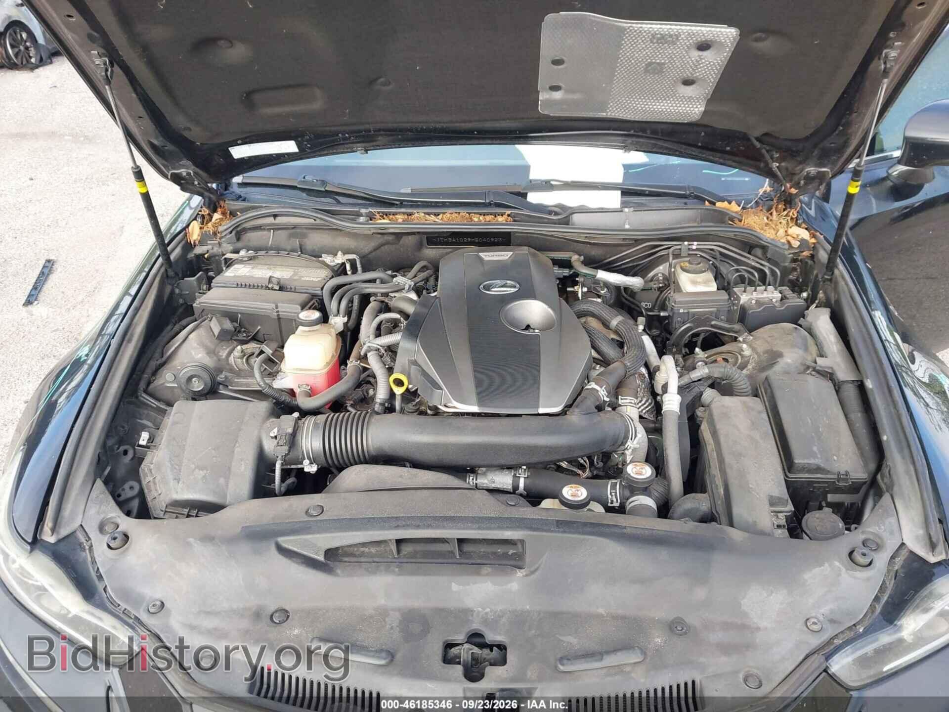 2017 LEXUS IS 200T - VIN: JTHBA1D29H5040923 - Photo 10