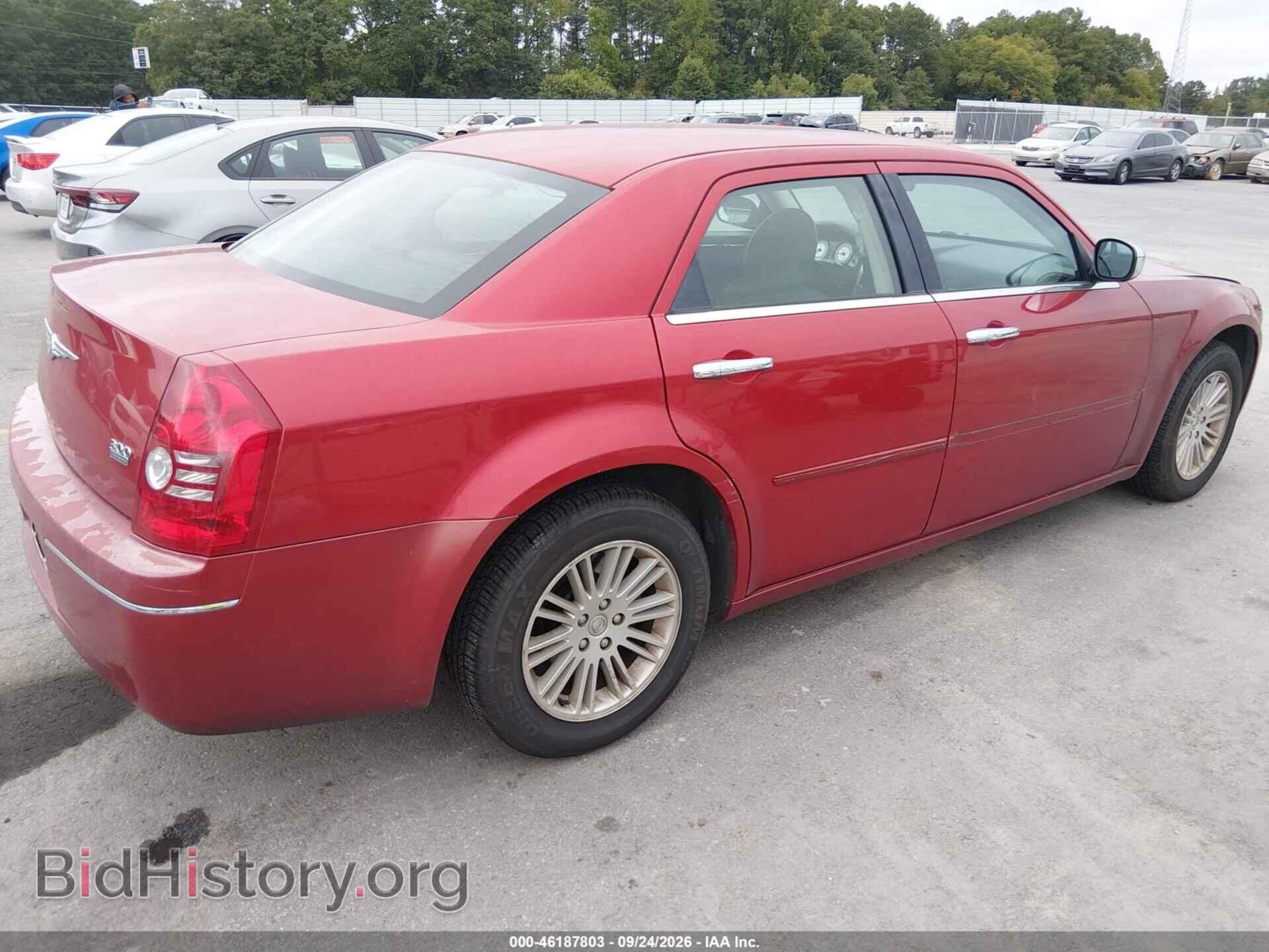 2010 CHRYSLER 300 - VIN: 2C3CA4CD7AH180384 - Фото 4
