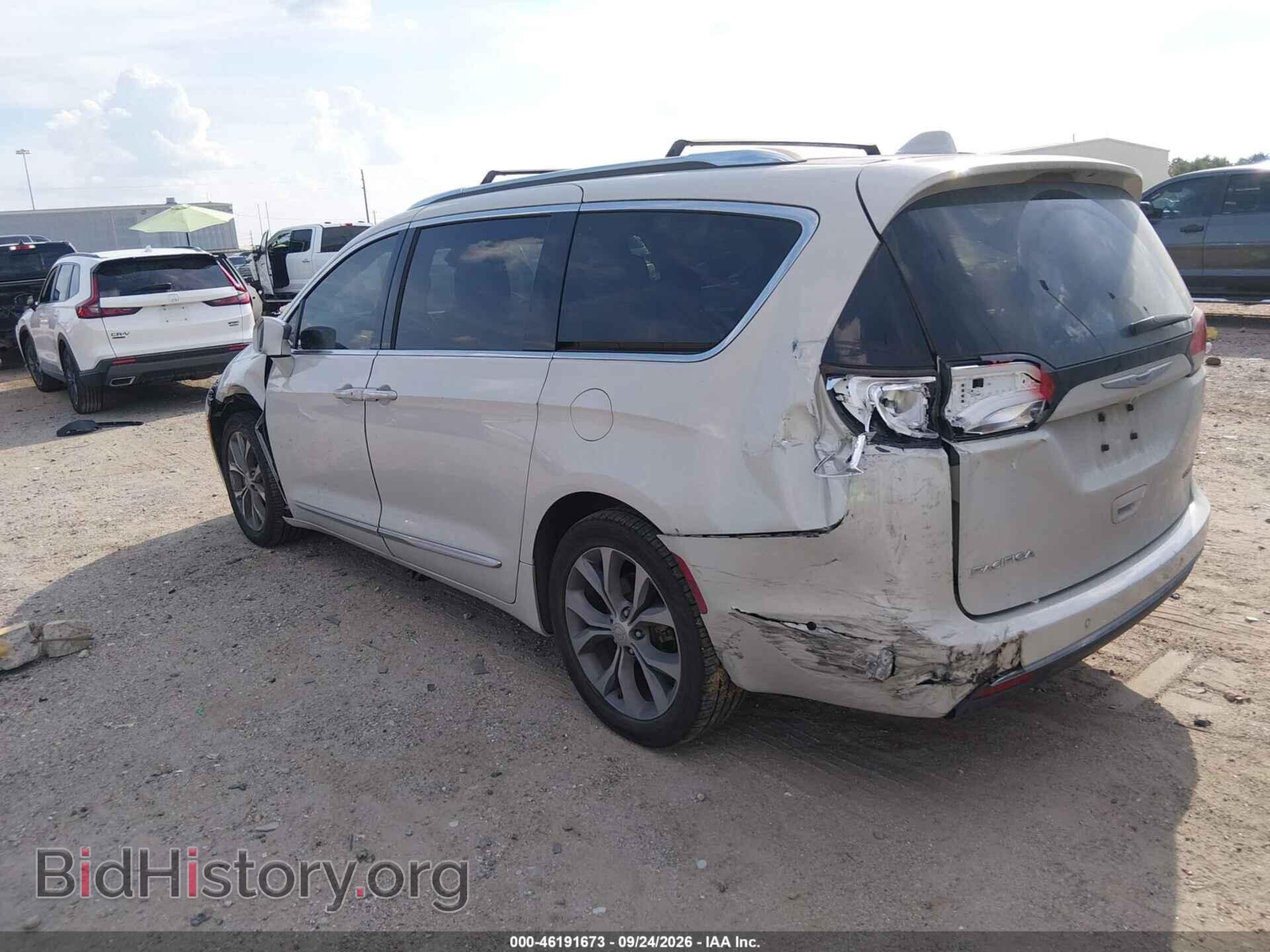 2019 CHRYSLER PACIFICA - VIN: 2C4RC1GG7KR733064 - Фото 3