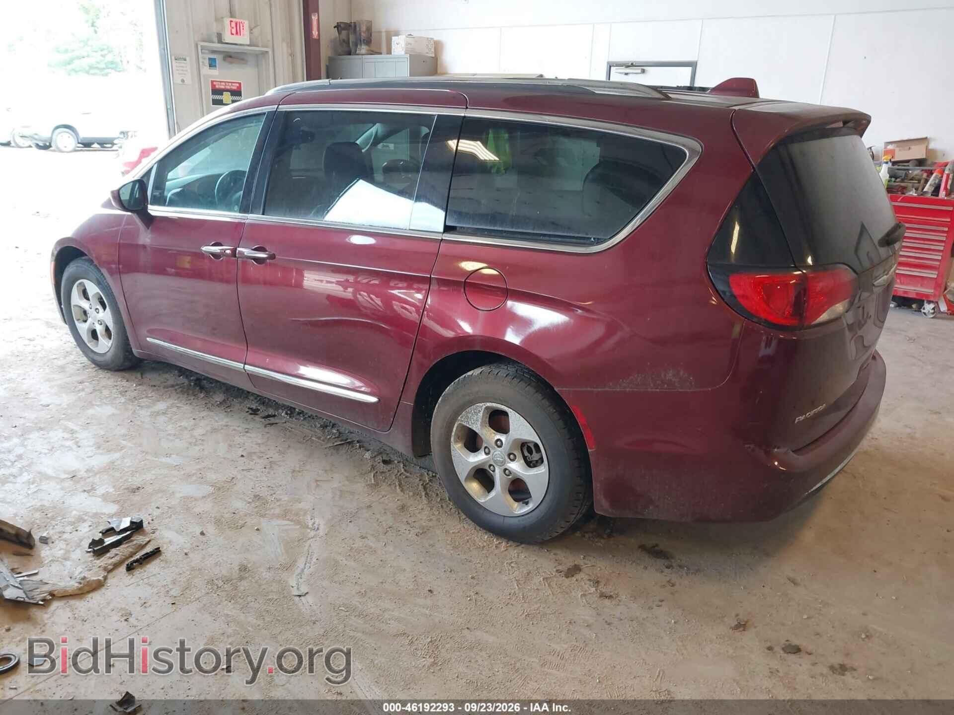 2017 CHRYSLER PACIFICA - VIN: 2C4RC1EG6HR708779 - Photo 3