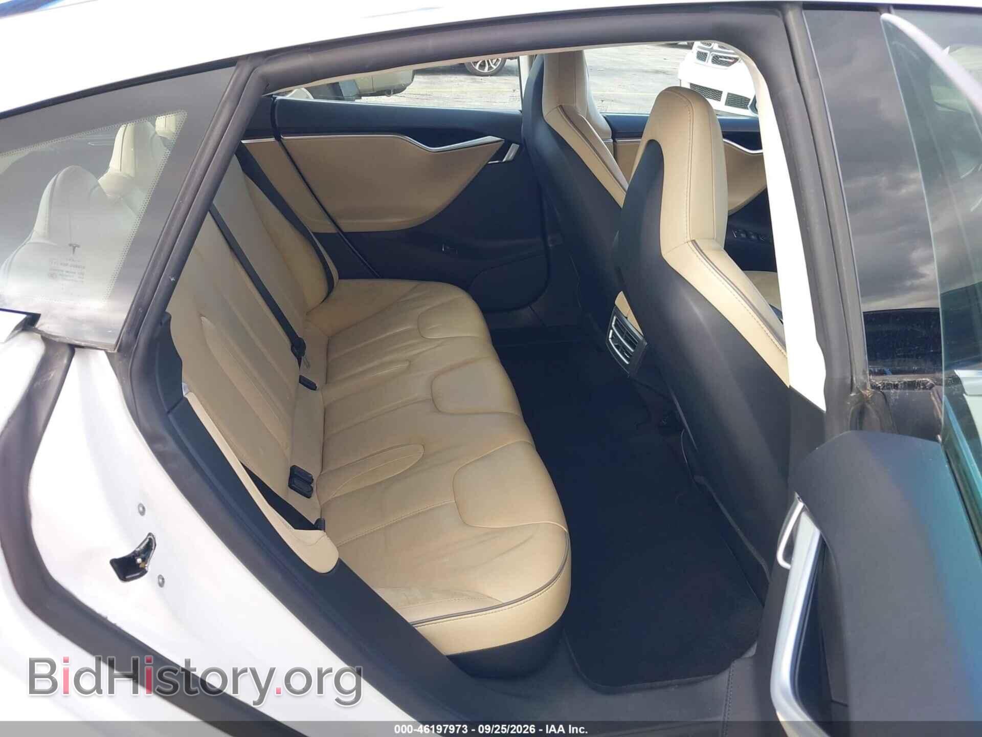 2013 Tesla MODEL S (VIN 5YJSA1DP4DFP25885) — photo 8 of 18