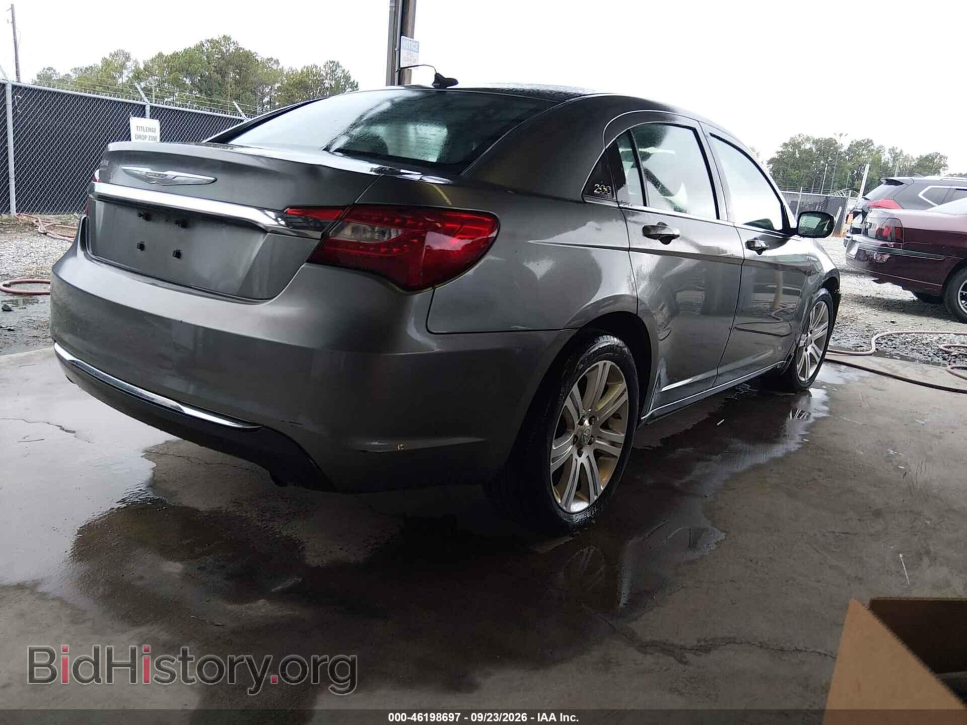 2013 CHRYSLER 200 - VIN: 1C3CCBBB5DN545185 - Photo 4