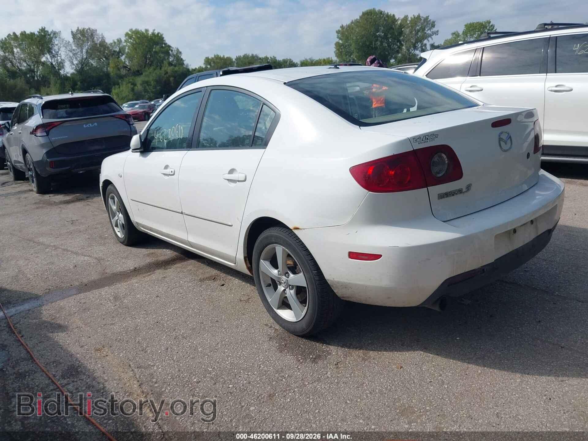 2006 MAZDA MAZDA3 - VIN: JM1BK32FX61443572 - Photo 3