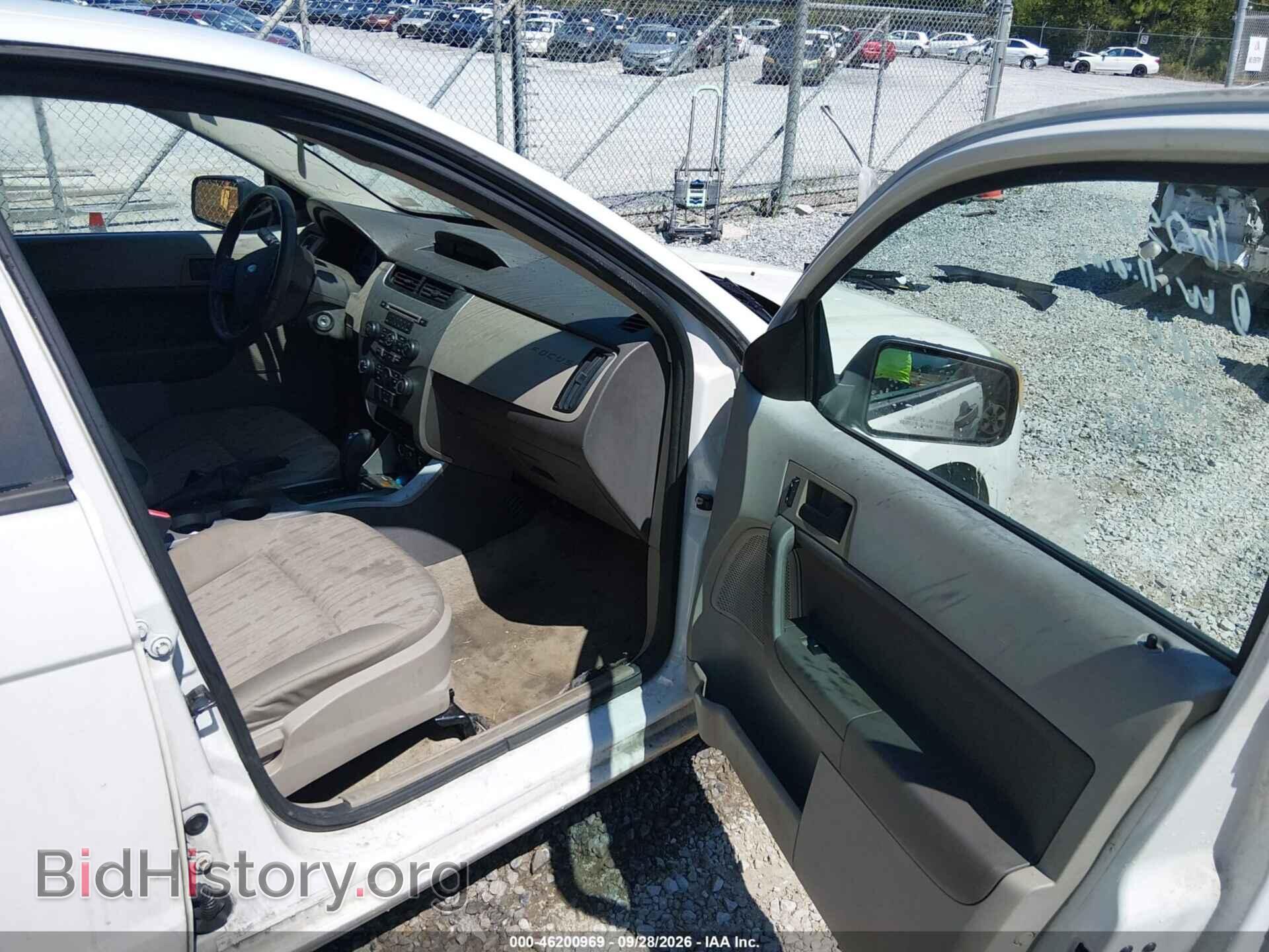 2011 FORD FOCUS - VIN: 1FAHP3FN9BW160581 - Photo 5