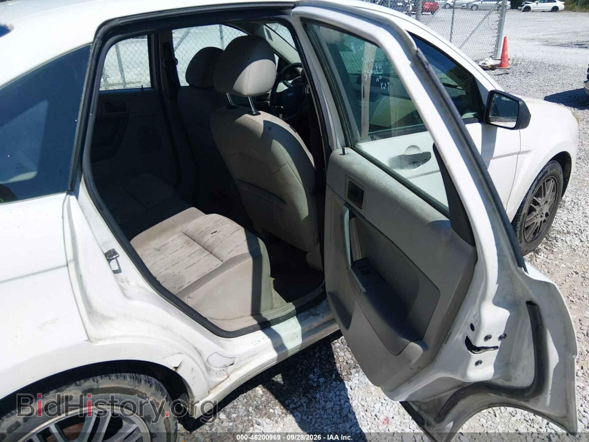 2011 FORD FOCUS - VIN: 1FAHP3FN9BW160581 - Photo 8