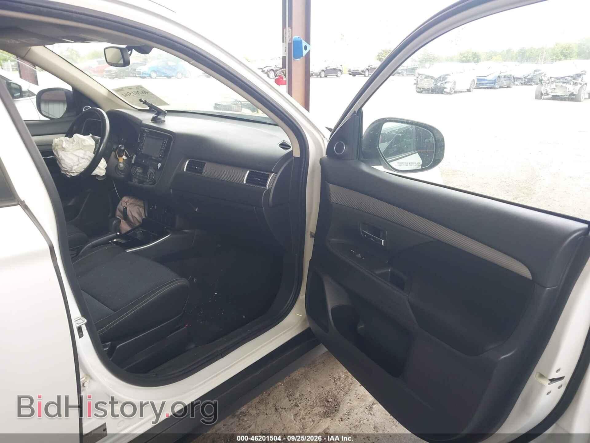 2017 MITSUBISHI OUTLANDER - VIN: JA4AD3A30HZ041183 - Photo 5