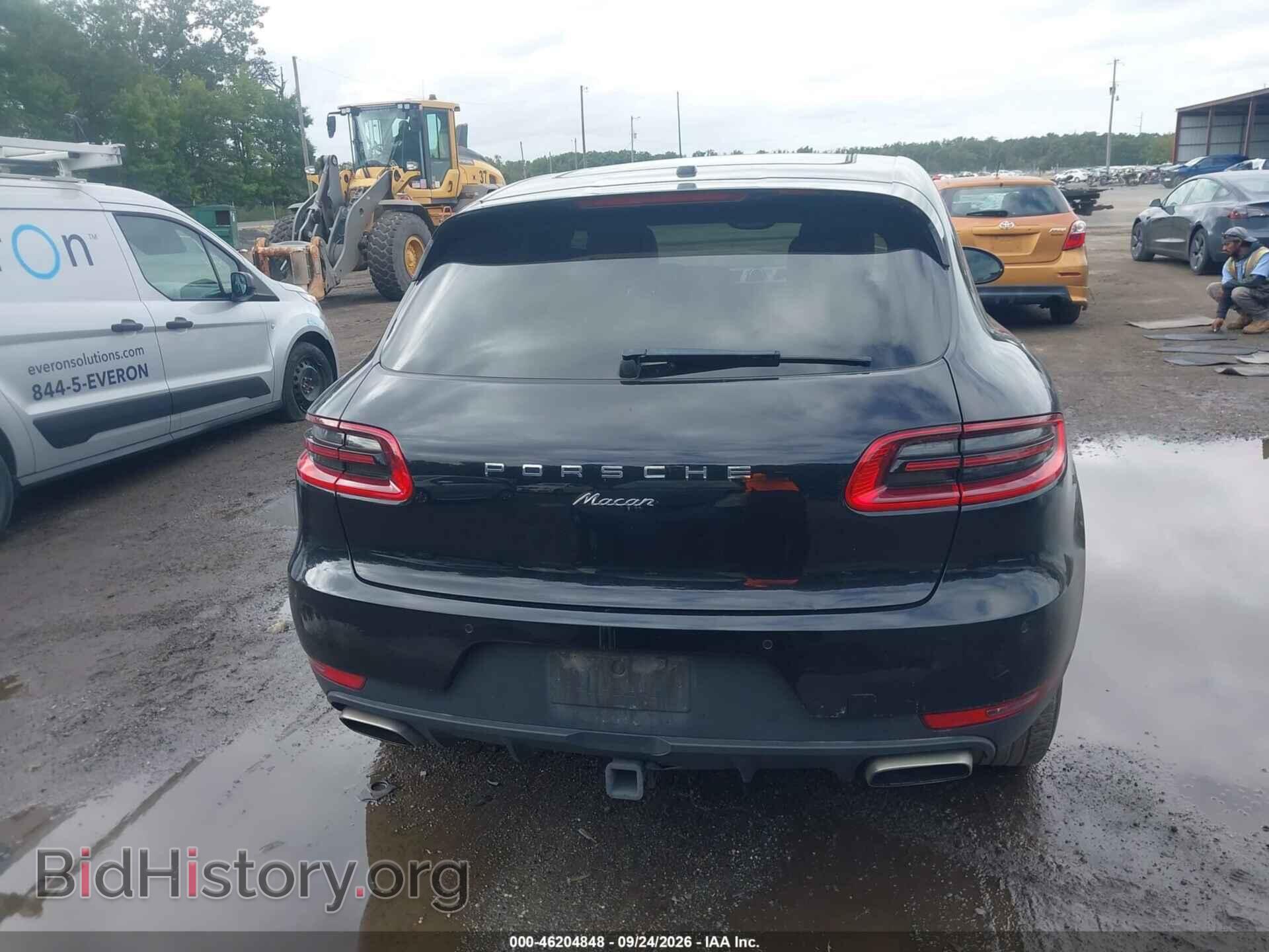 2017 PORSCHE MACAN - VIN: WP1AA2A57HLB04906 - Photo 16