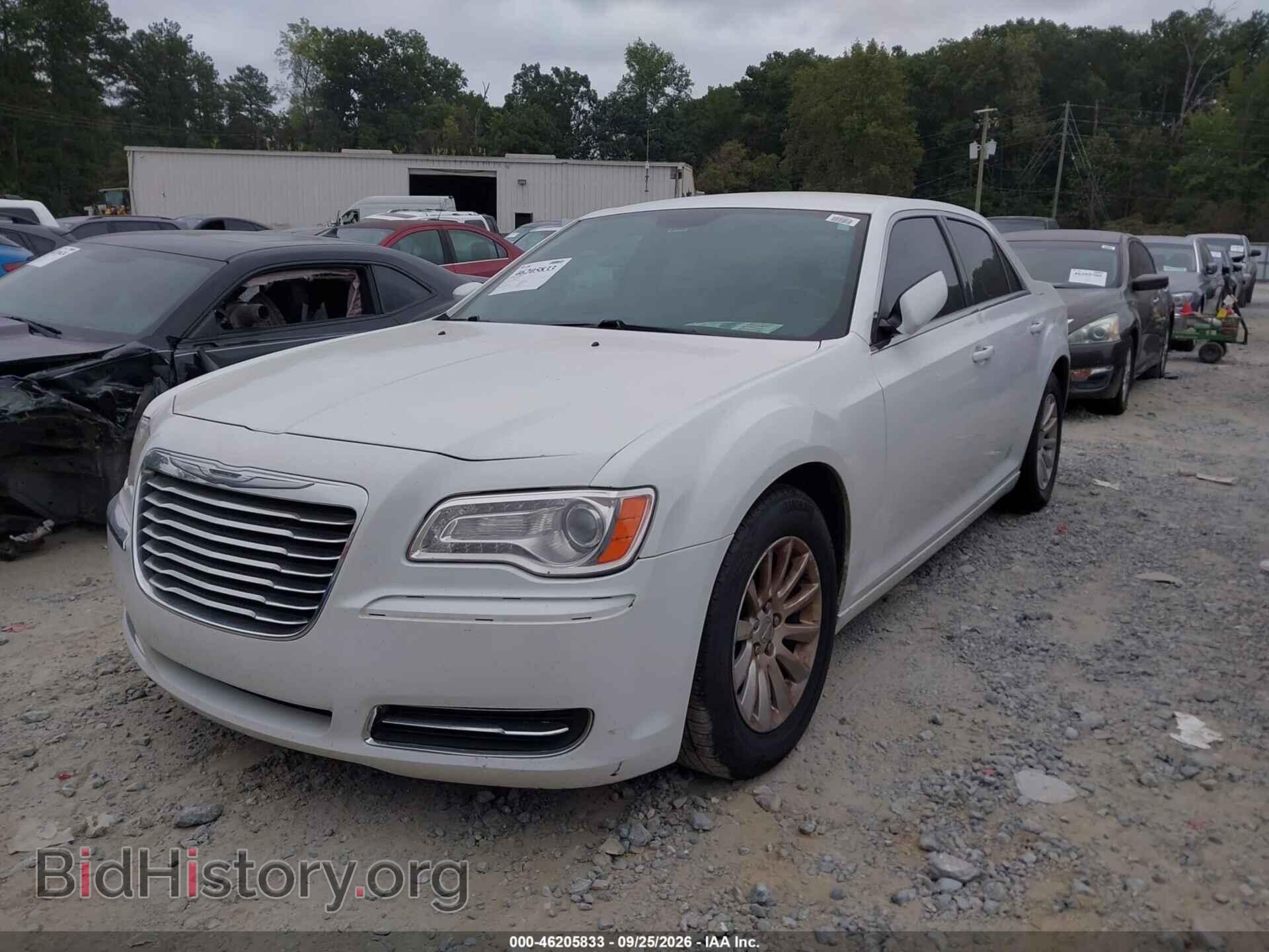 2014 CHRYSLER 300 - VIN: 2C3CCAAG2EH202979 - Photo 2