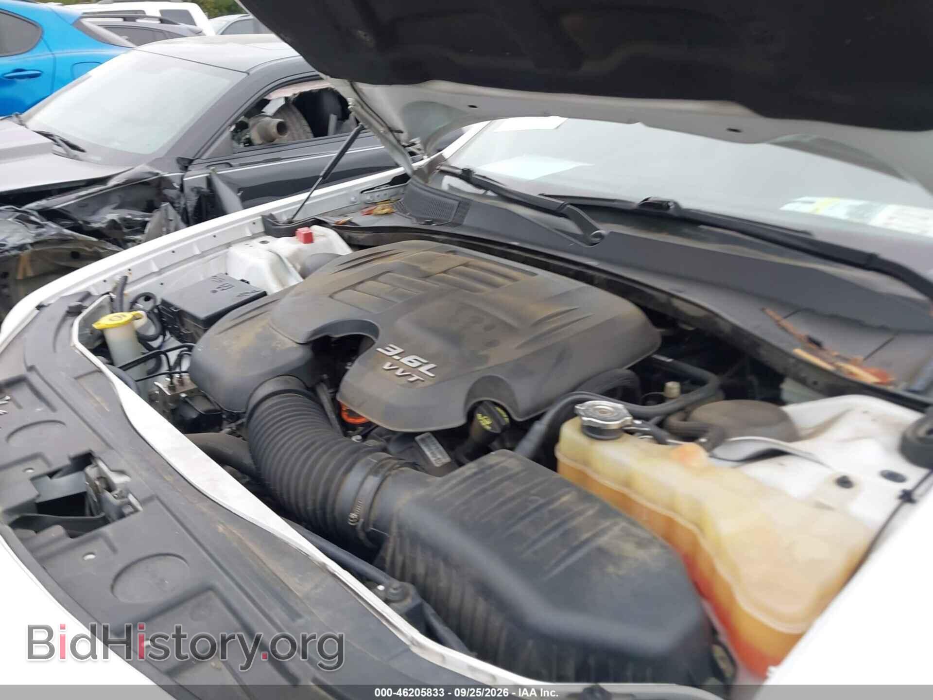 2014 CHRYSLER 300 - VIN: 2C3CCAAG2EH202979 - Photo 10