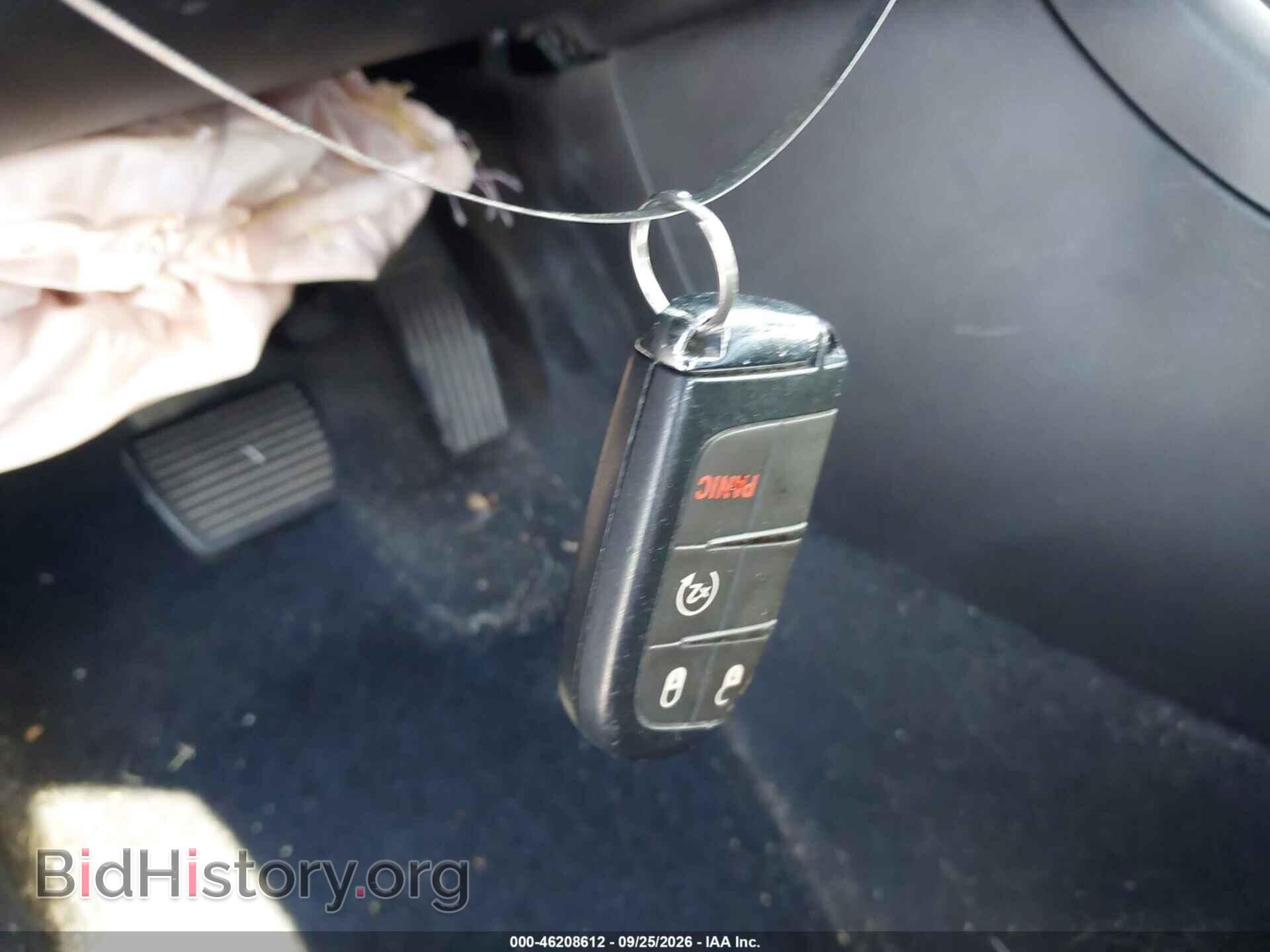 2020 Jeep COMPASS (VIN 3C4NJDDB5LT227682) — photo 11 of 16