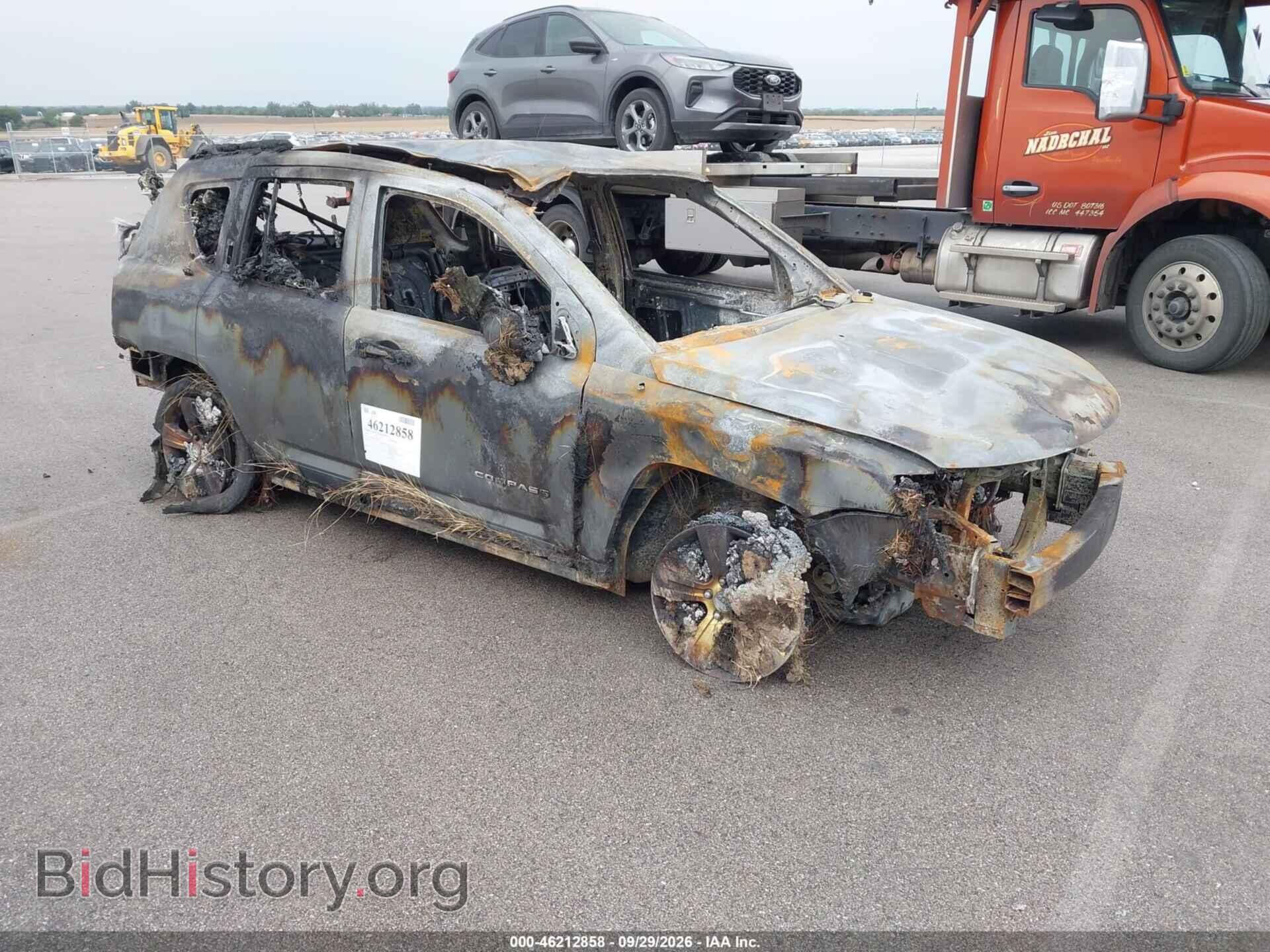 Фотография 1C4NJDBB9CD583013 - JEEP COMPASS 2012