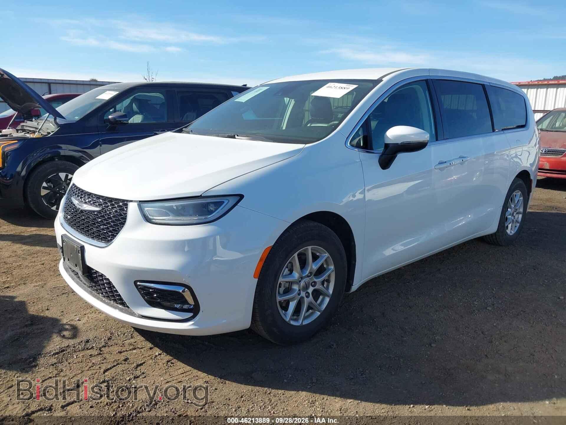 2023 CHRYSLER PACIFICA - VIN: 2C4RC1BG5PR567416 - Photo 2