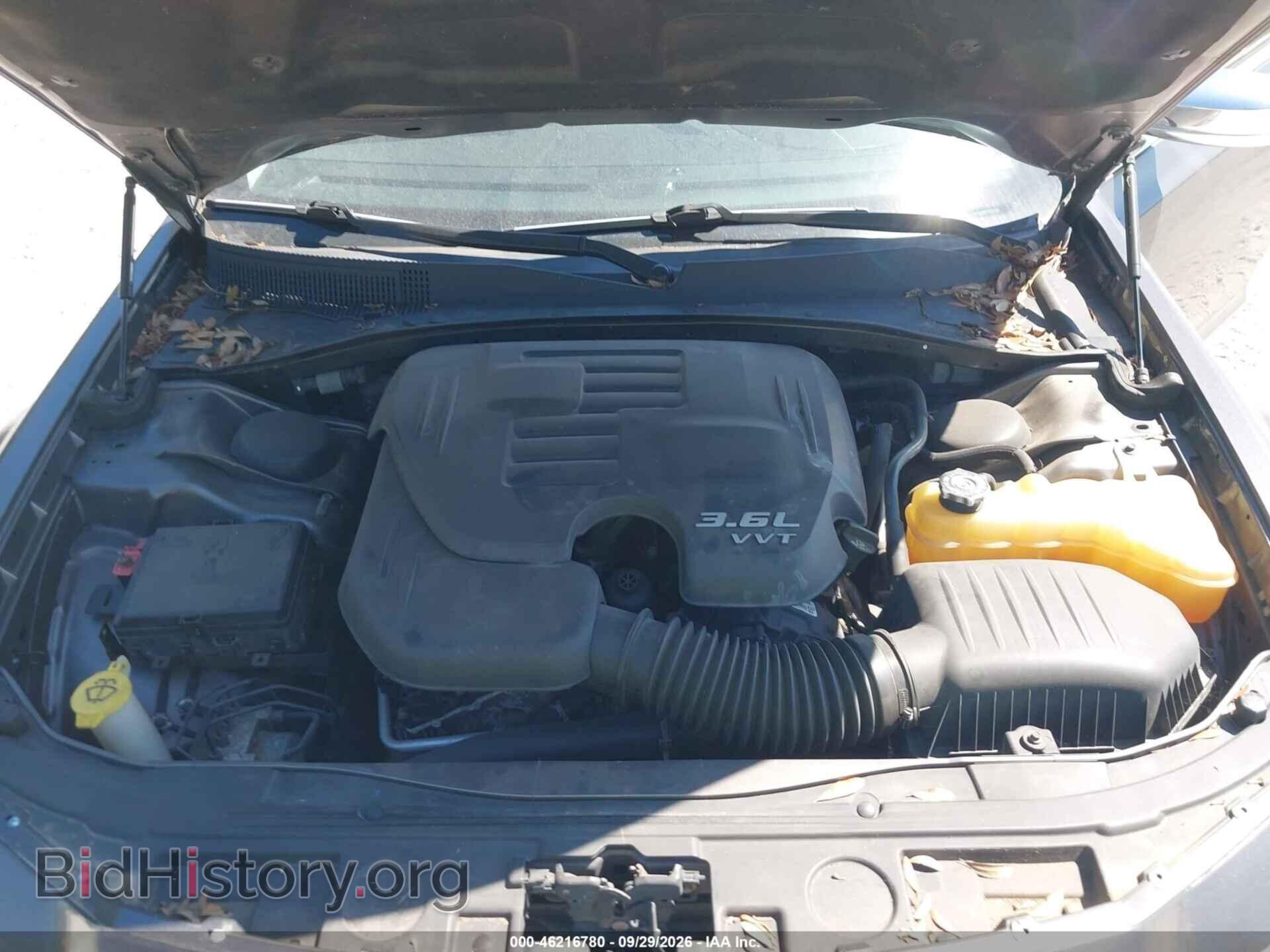 2016 CHRYSLER 300C - VIN: 2C3CCAEG8GH287100 - Photo 10