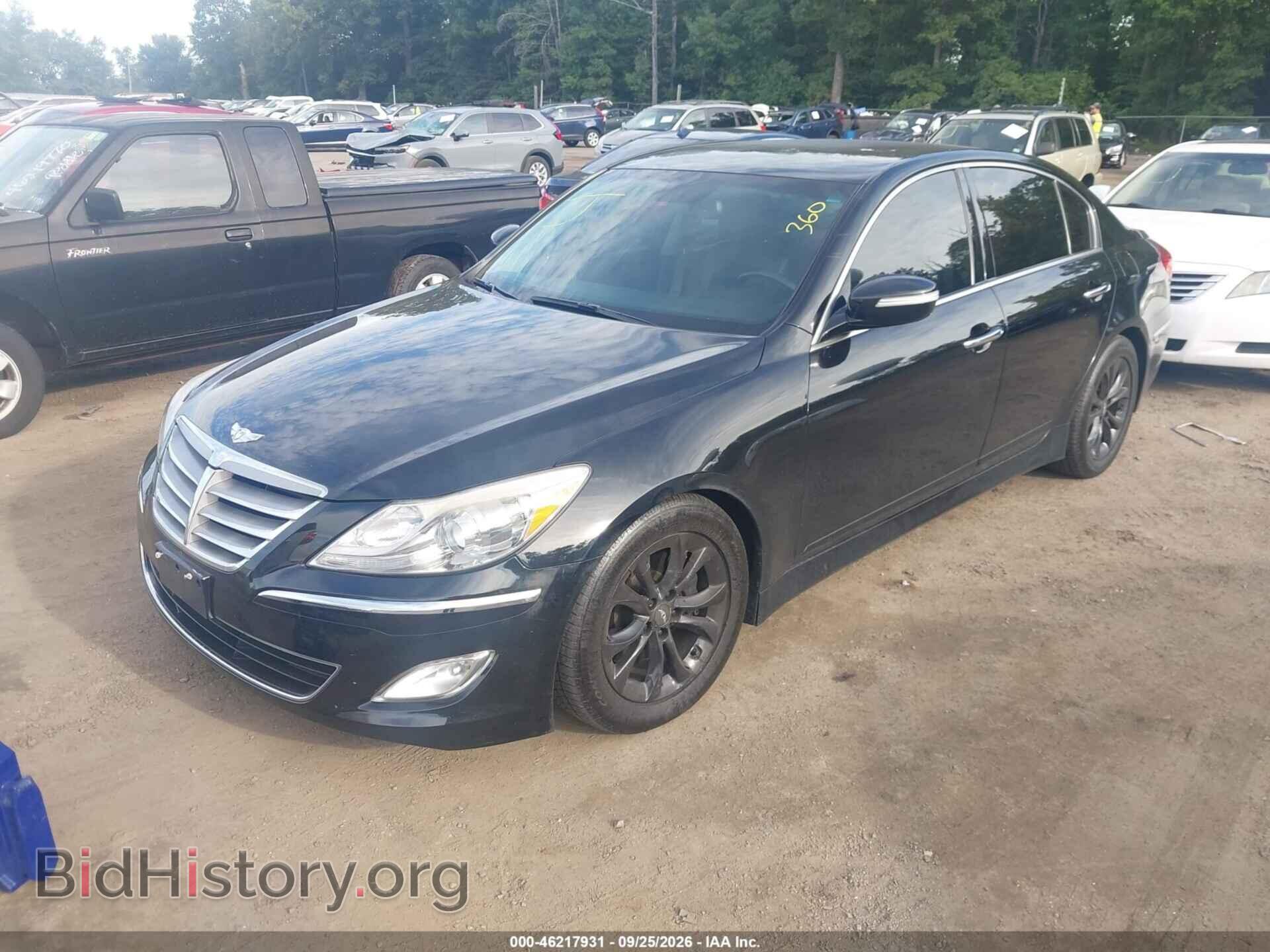 2012 HYUNDAI GENESIS - VIN: KMHGC4DD2CU181458 - Photo 2