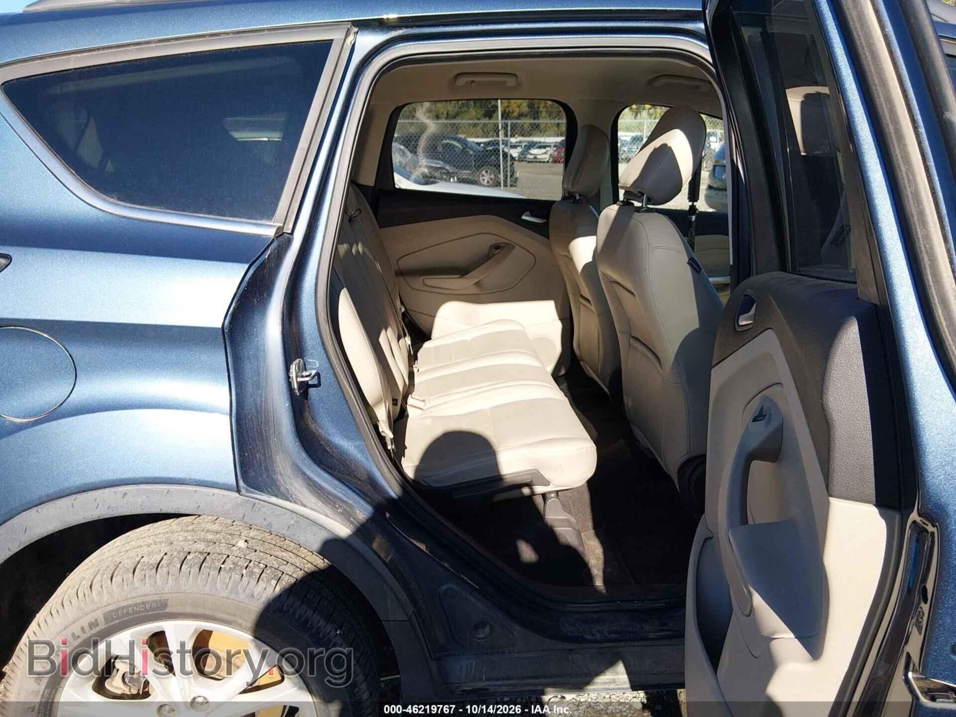 2018 Ford ESCAPE (VIN 1FMCU9HDXJUC91237) — photo 8 of 16