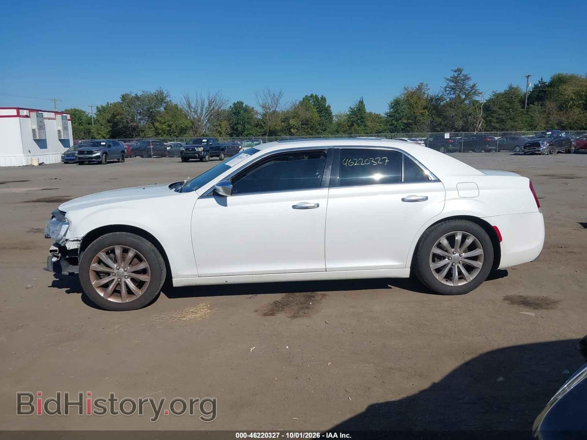 2015 Chrysler 300C (VIN 2C3CCASG0FH873048) — фото 15 из 17