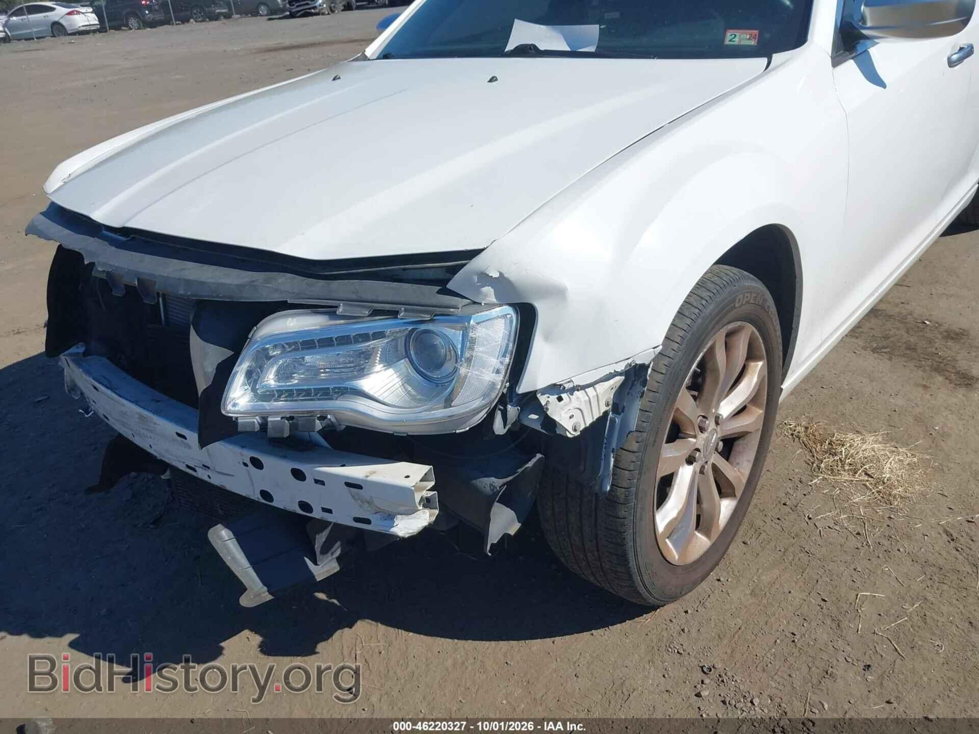 2015 Chrysler 300C (VIN 2C3CCASG0FH873048) — фото 6 из 17
