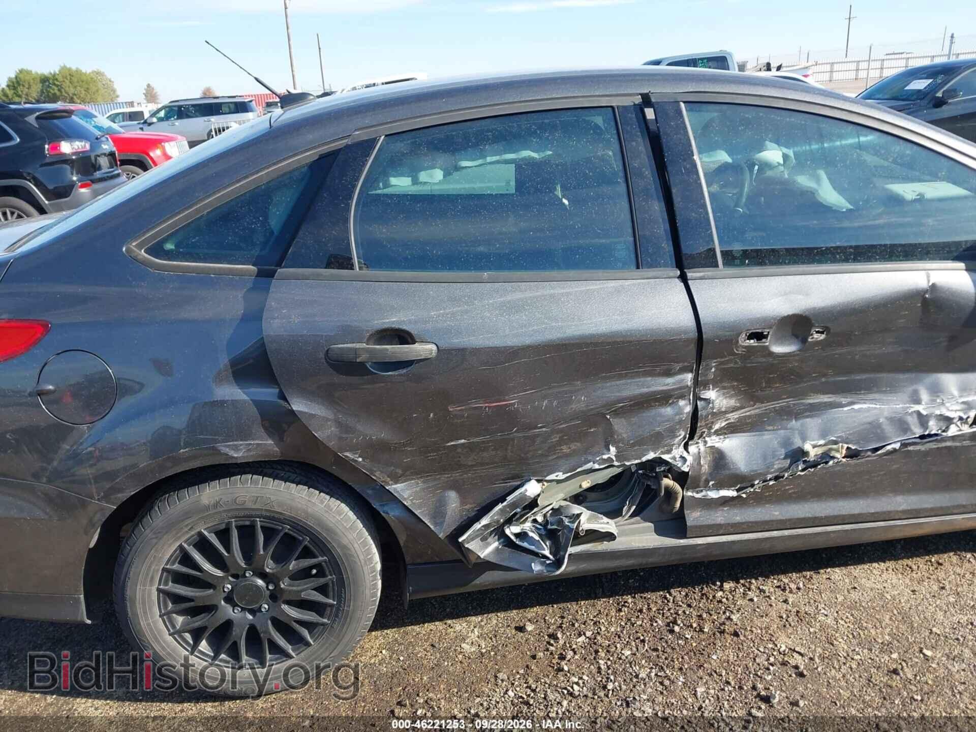 2017 FORD FOCUS - VIN: 1FADP3E22HL295384 - Фото 19