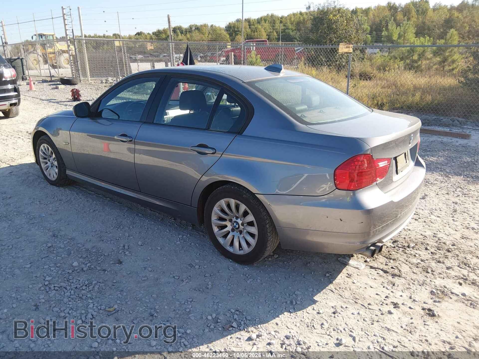 2009 BMW 328I - VIN: WBAPH53519A438090 - Photo 3
