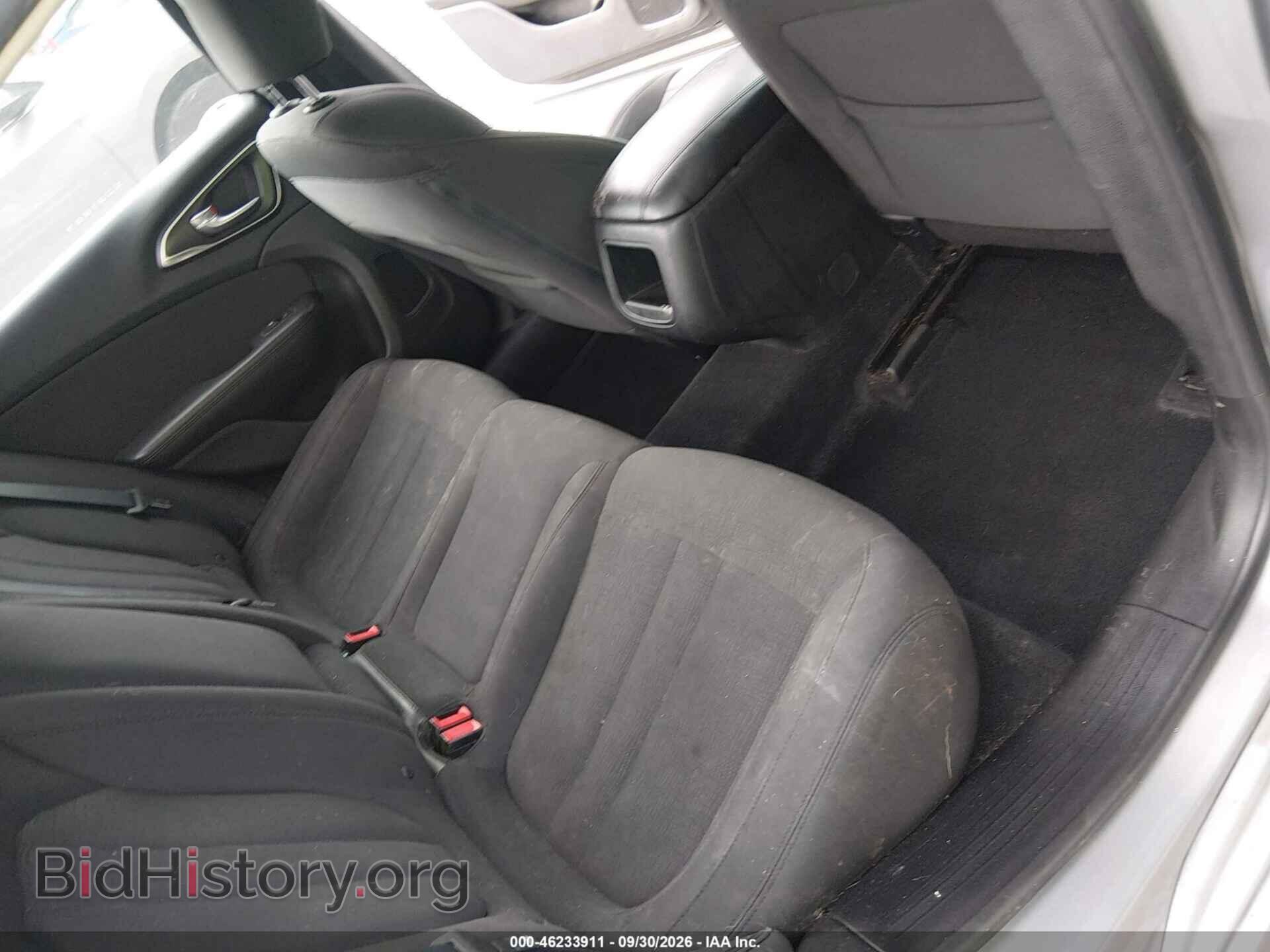 2016 CHRYSLER 200 - VIN: 1C3CCCAB9GN121665 - Photo 8
