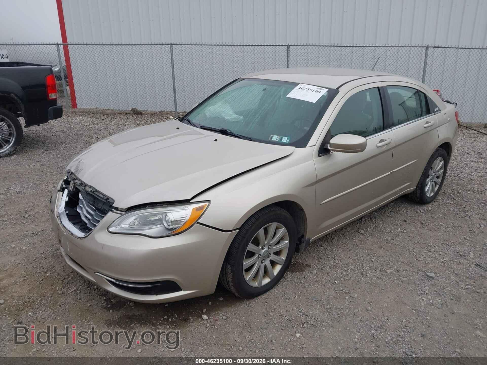 2013 CHRYSLER 200 - VIN: 1C3CCBBG3DN703406 - Photo 2