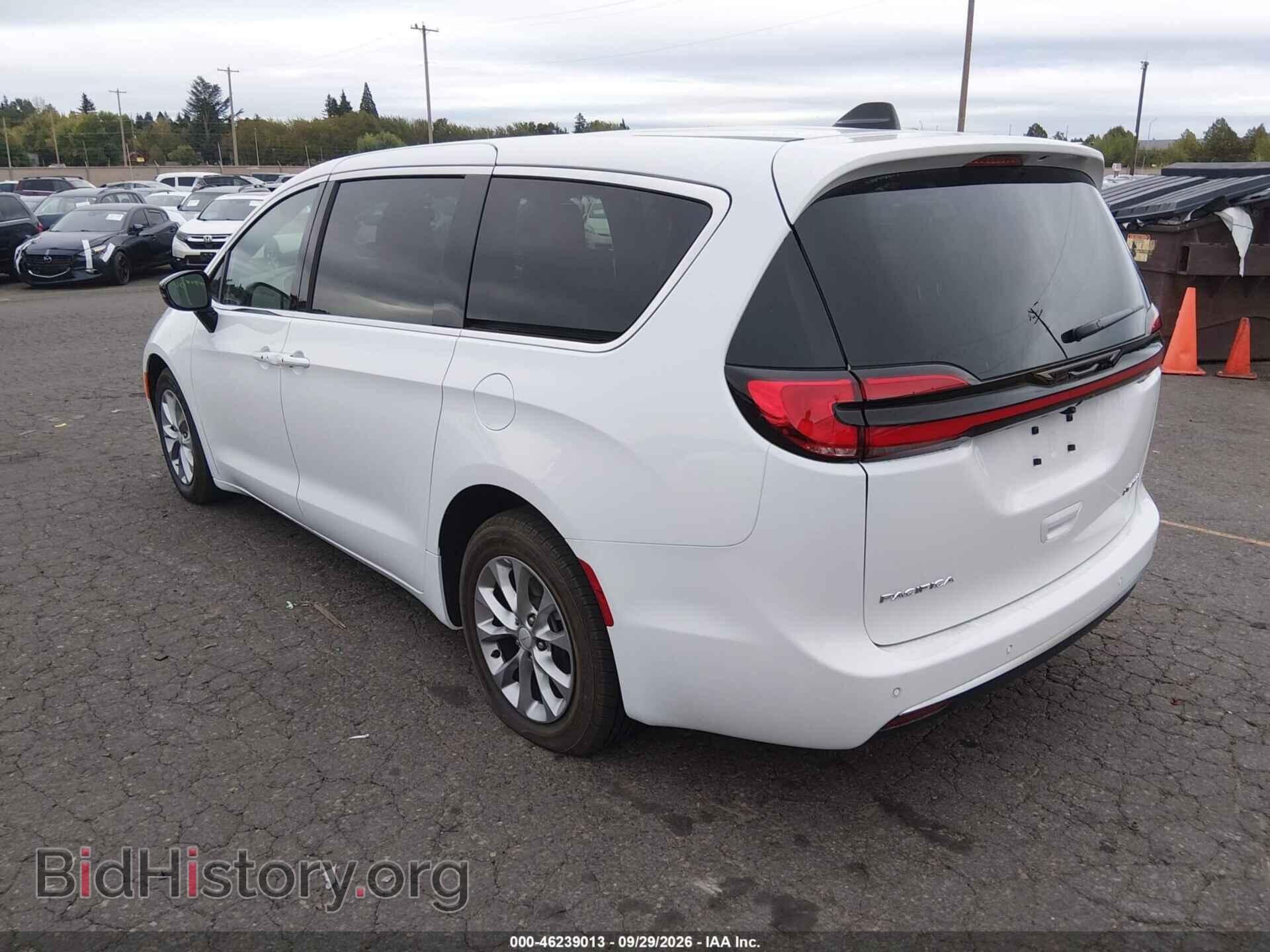 2027 CHRYSLER PACIFICA - VIN: 2C4RC1GGXVR587313 - Photo 3