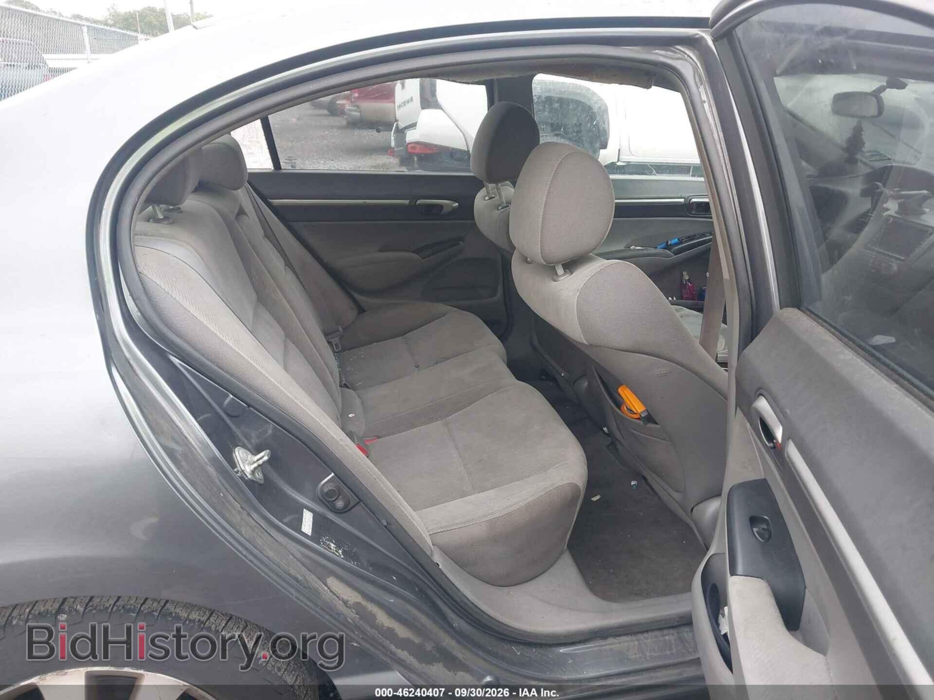 2010 HONDA CIVIC - VIN: 19XFA1F84AE013823 - Photo 8