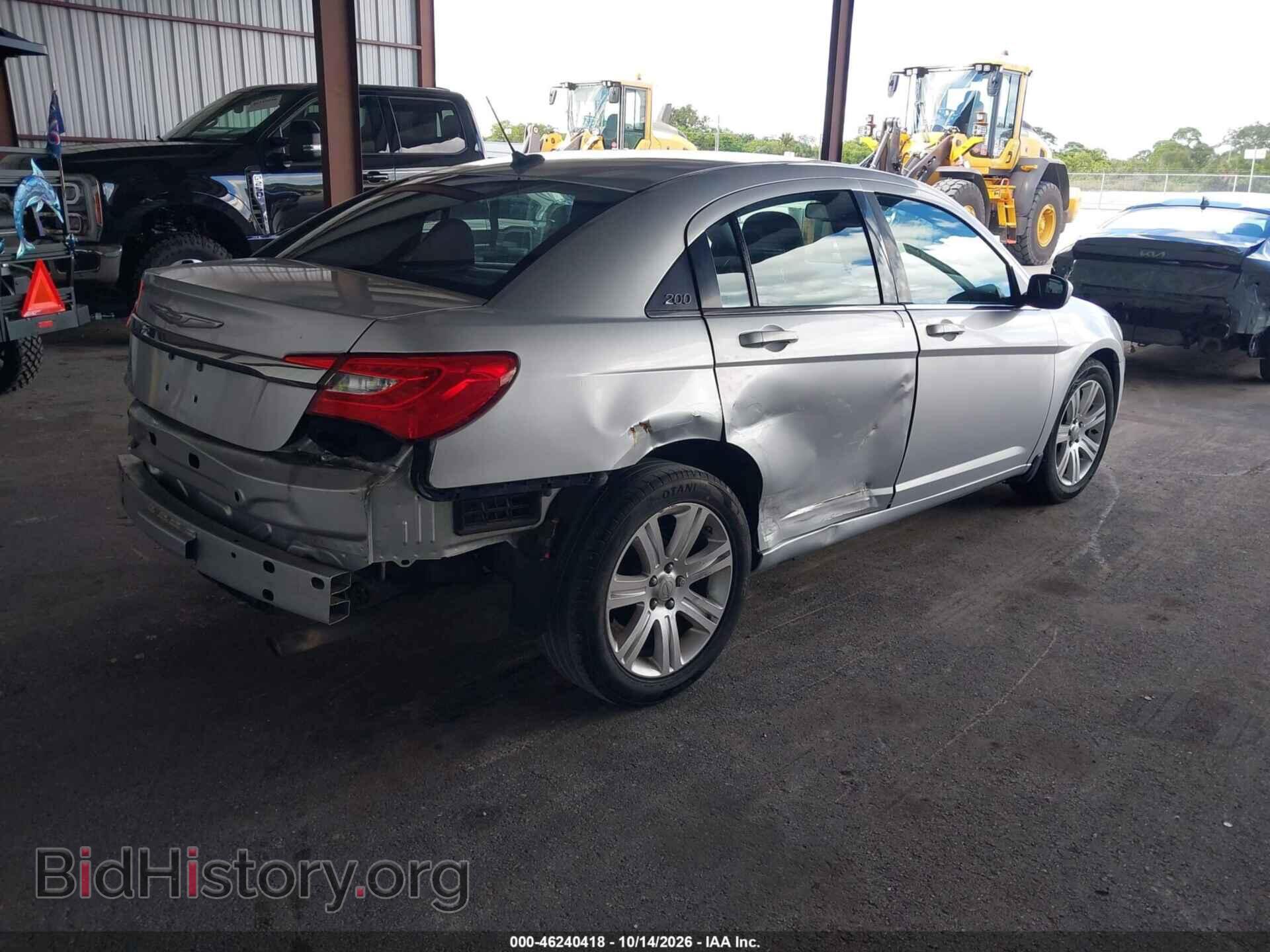 2012 CHRYSLER 200 - VIN: 1C3CCBBB8CN211098 - Фото 4