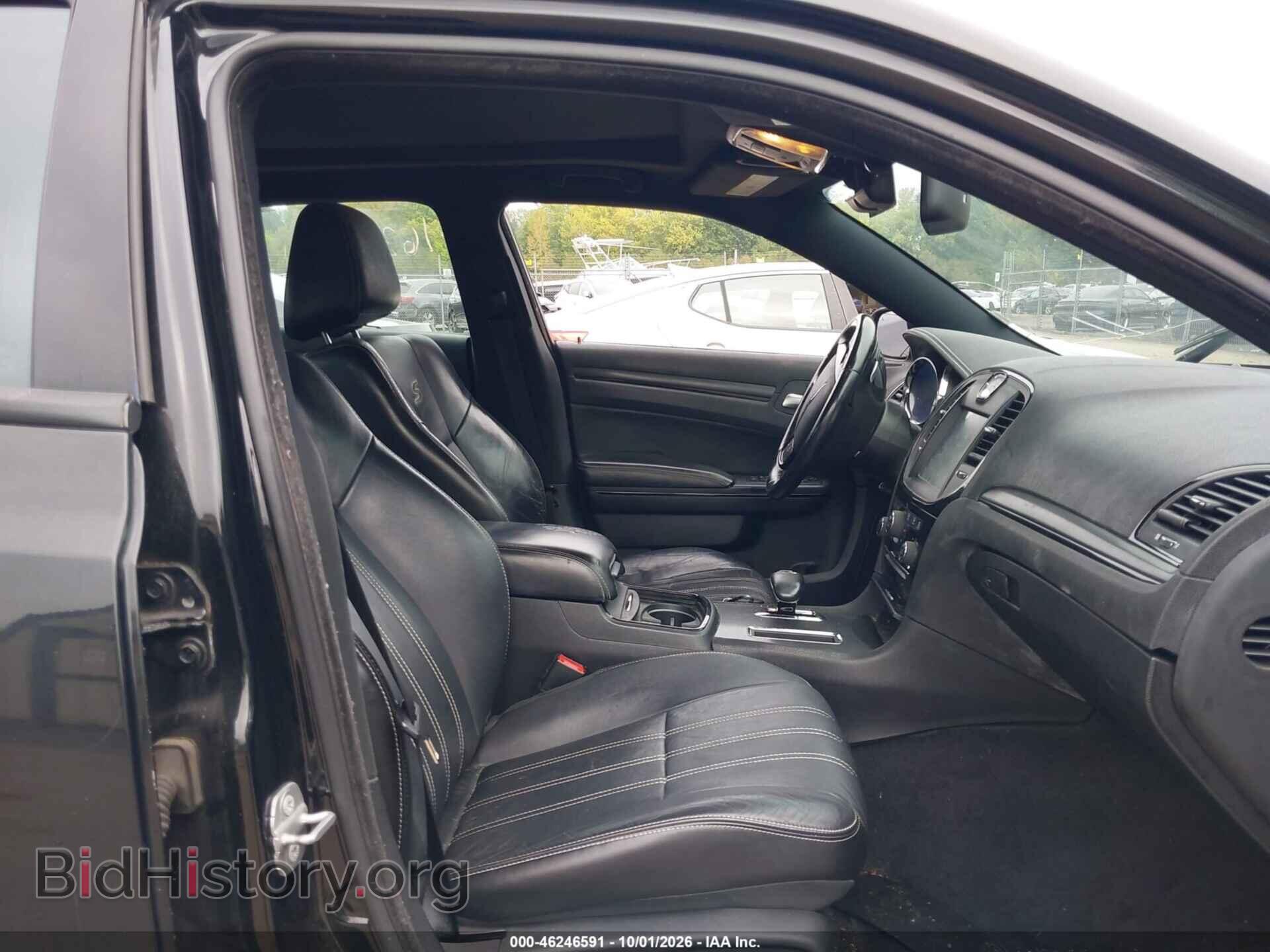 2014 Chrysler 300 (VIN 2C3CCAGG7EH297773) — photo 5 of 16