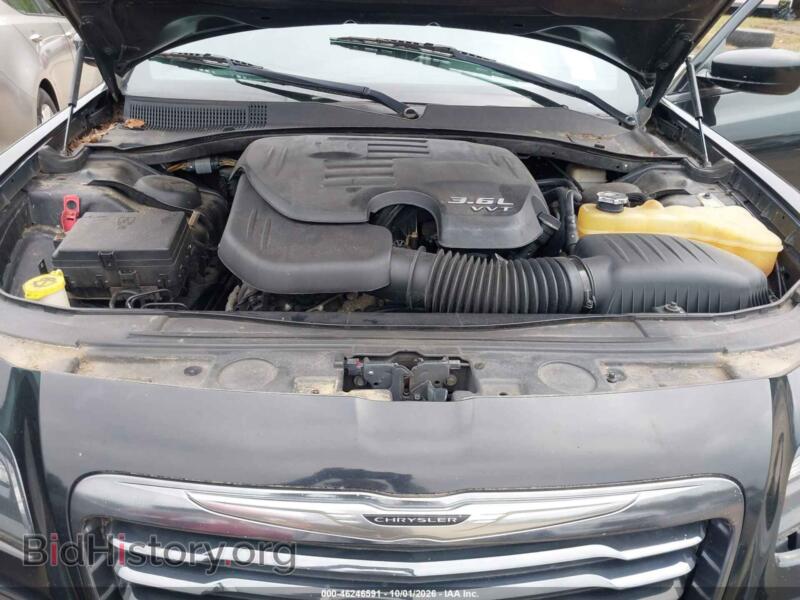 2014 Chrysler 300 (VIN 2C3CCAGG7EH297773) — photo 10 of 16