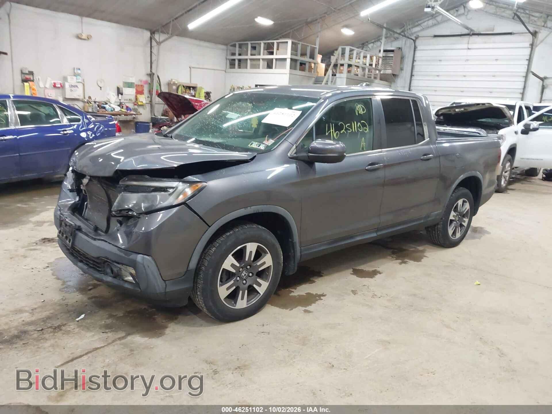 2017 HONDA RIDGELINE - VIN: 5FPYK3F6XHB028211 - Фото 2