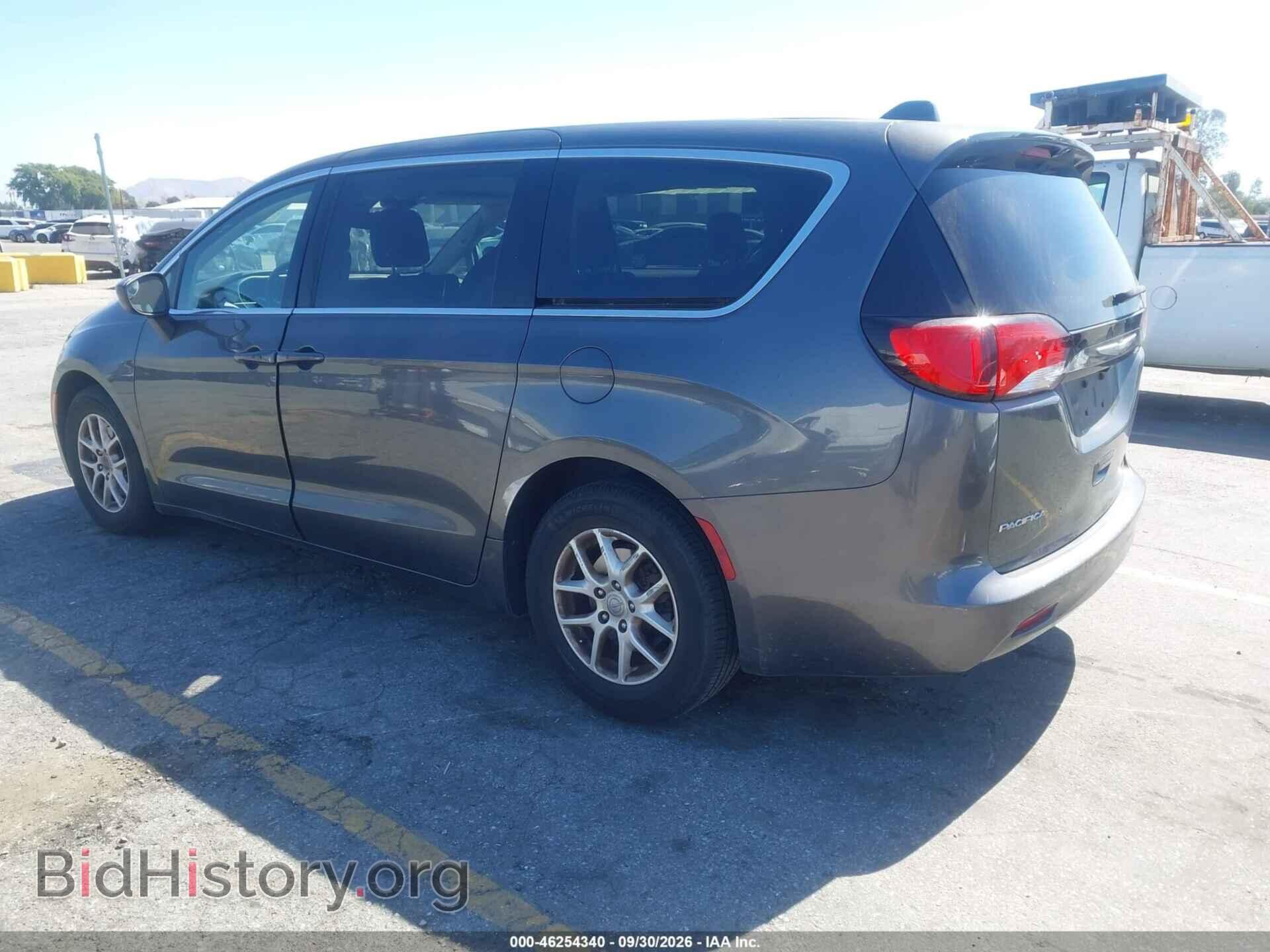 2017 CHRYSLER PACIFICA - VIN: 2C4RC1DG6HR533774 - Фото 3