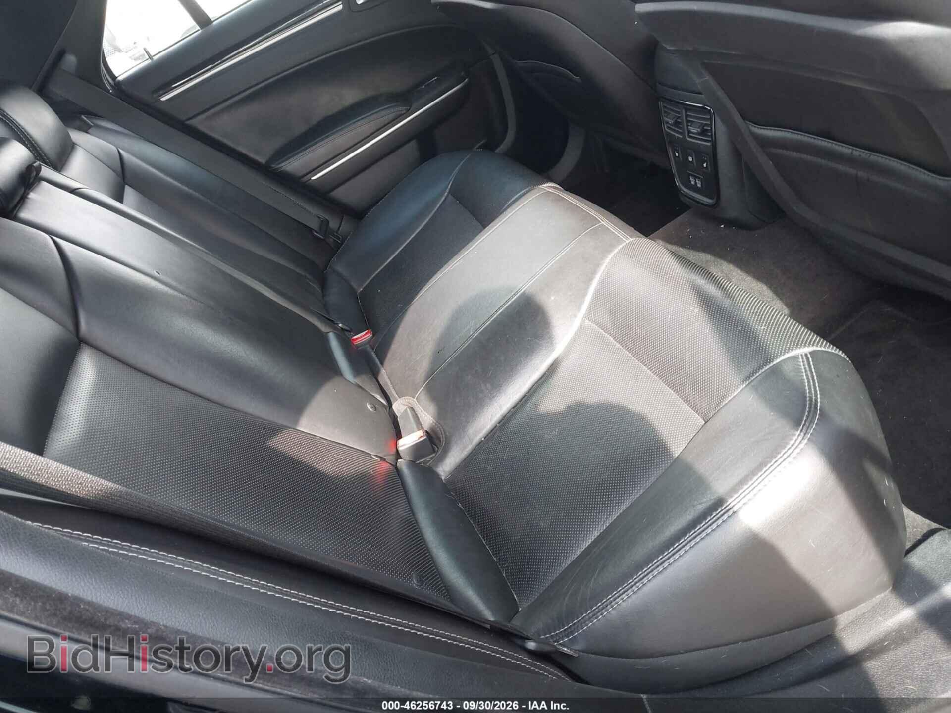 2018 CHRYSLER 300 - VIN: 2C3CCAGG6JH331132 - Photo 8