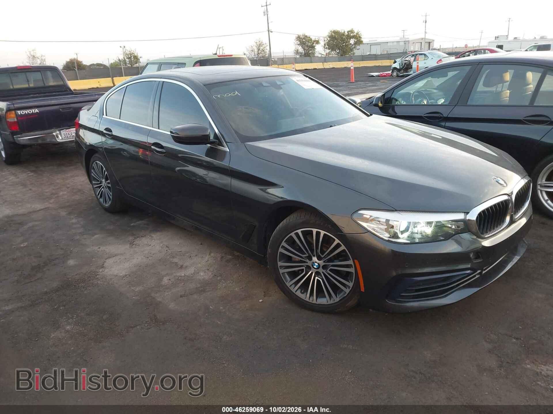 Фотография WBAJE7C57KWW41343 - BMW 540I 2019