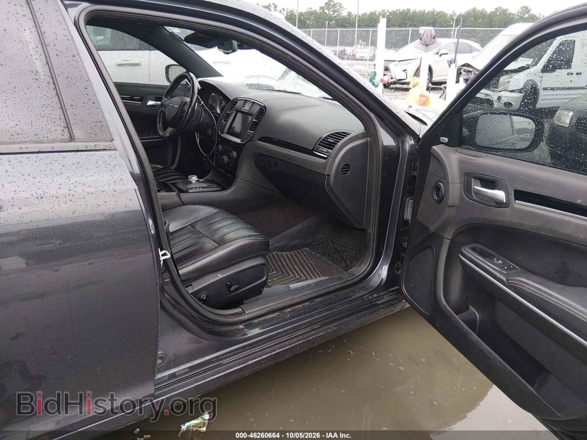 2019 CHRYSLER 300 - VIN: 2C3CCABG2KH515623 - Фото 5
