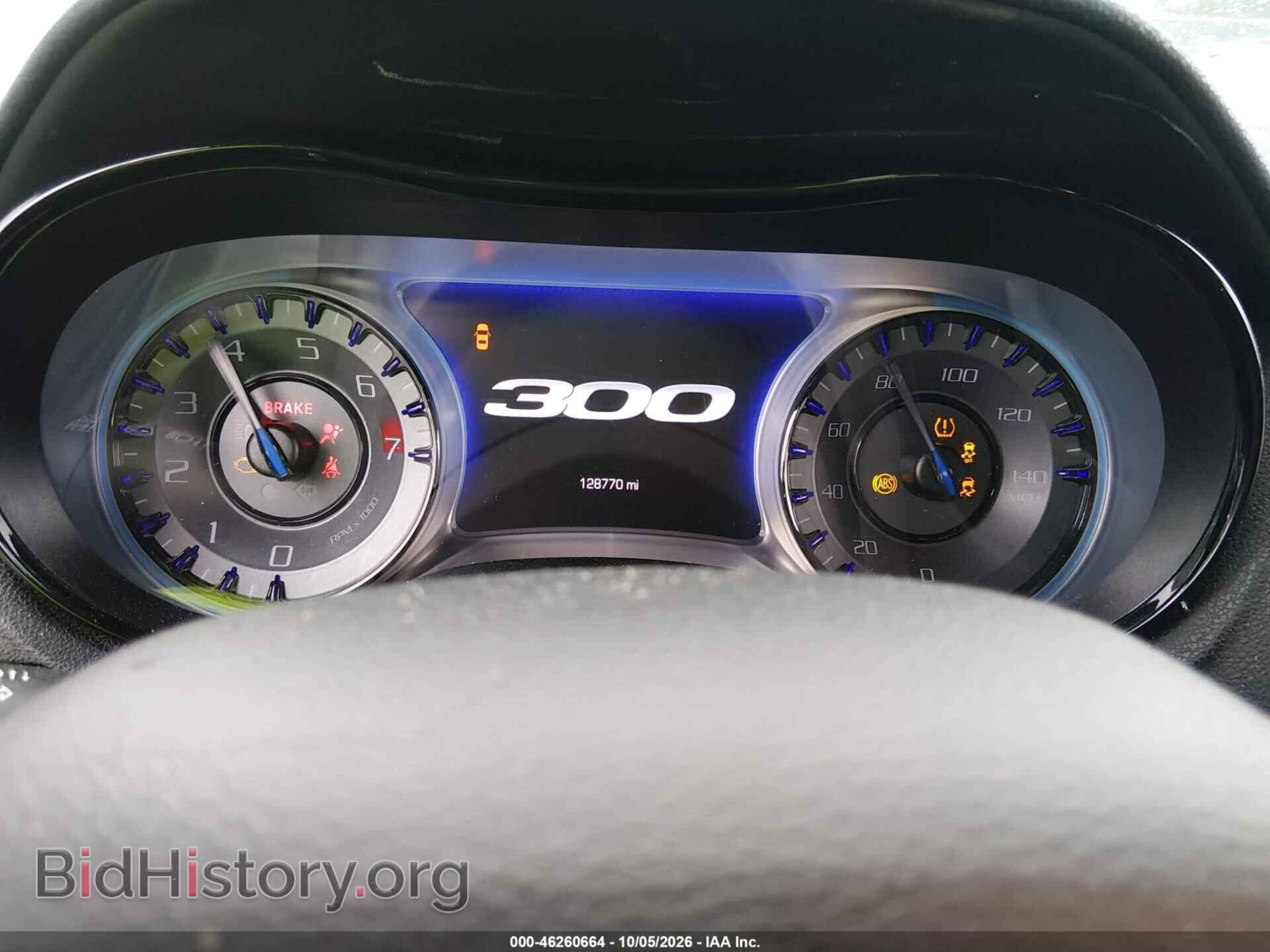 2019 CHRYSLER 300 - VIN: 2C3CCABG2KH515623 - Фото 7