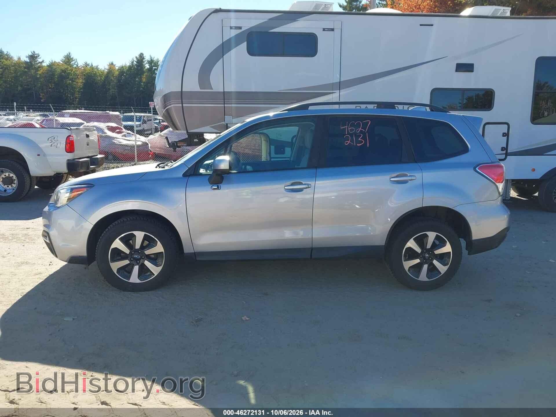 2017 SUBARU FORESTER - VIN: JF2SJAGC6HH429184 - Фото 13