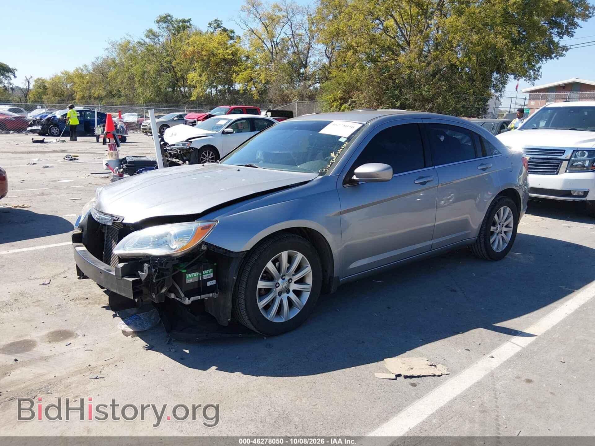 2014 CHRYSLER 200 - VIN: 1C3CCBBG8EN114028 - Фото 2