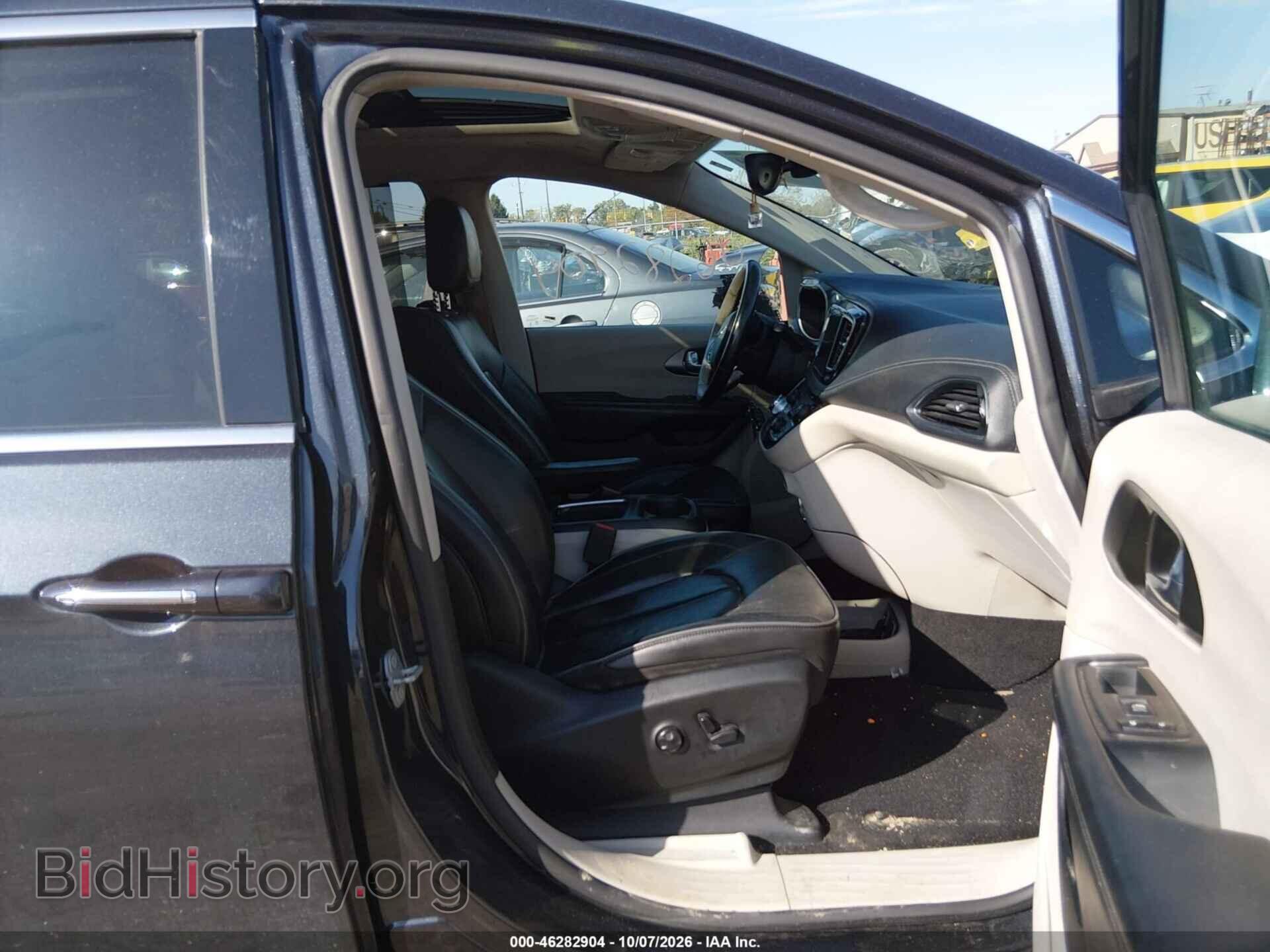 2019 CHRYSLER PACIFICA - VIN: 2C4RC1GG7KR588155 - Photo 5