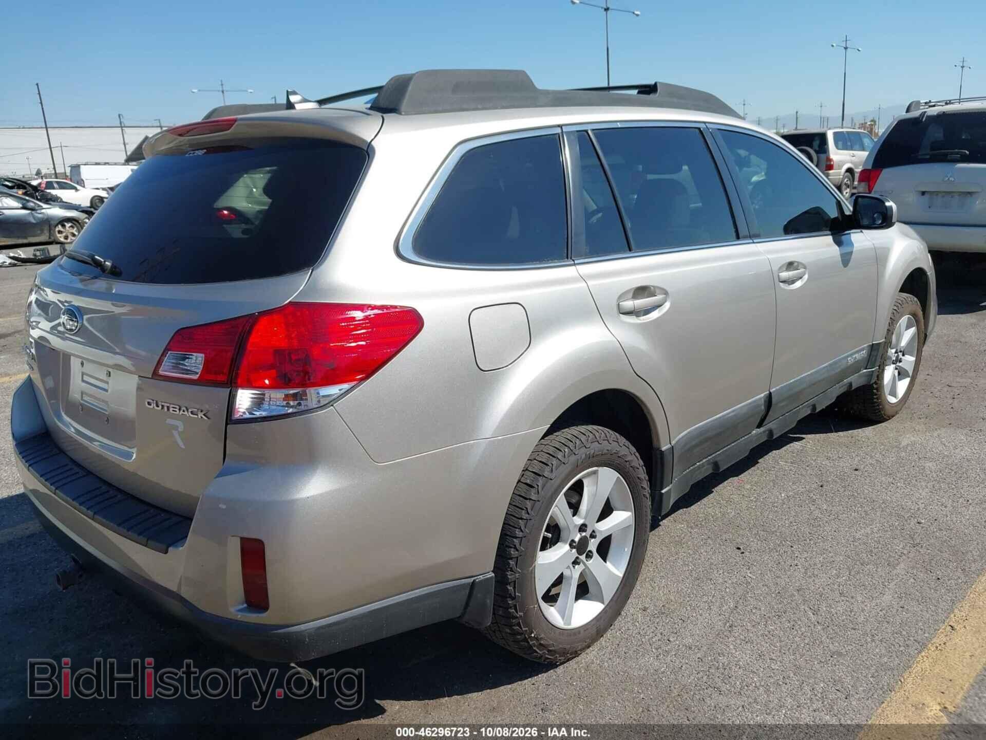 2014 SUBARU OUTBACK - VIN: 4S4BRCDC5E3253482 - Photo 4