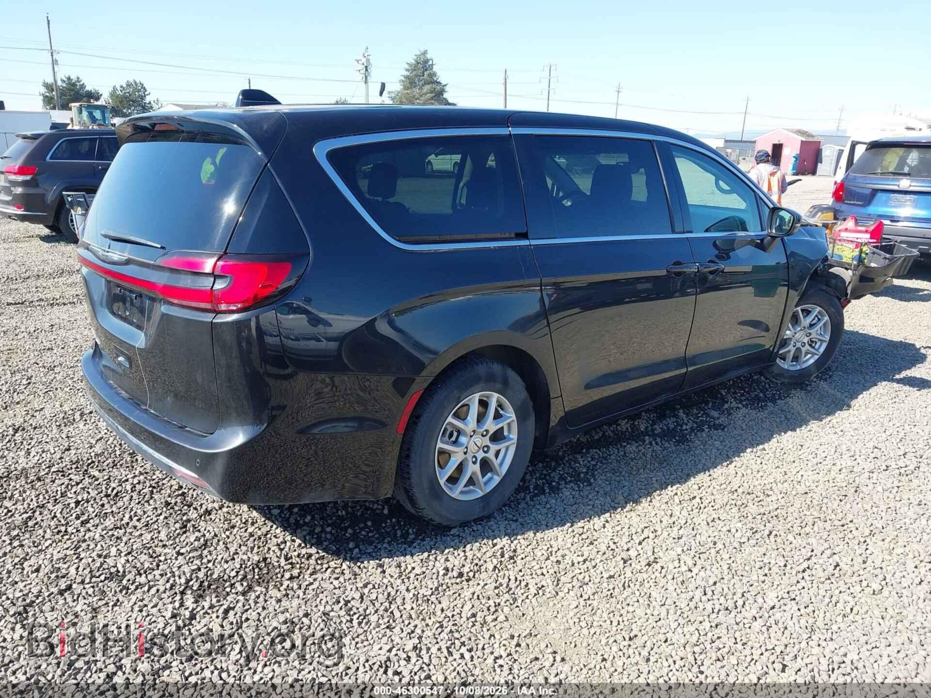 2023 CHRYSLER PACIFICA - VIN: 2C4RC1BG8PR620593 - Photo 4