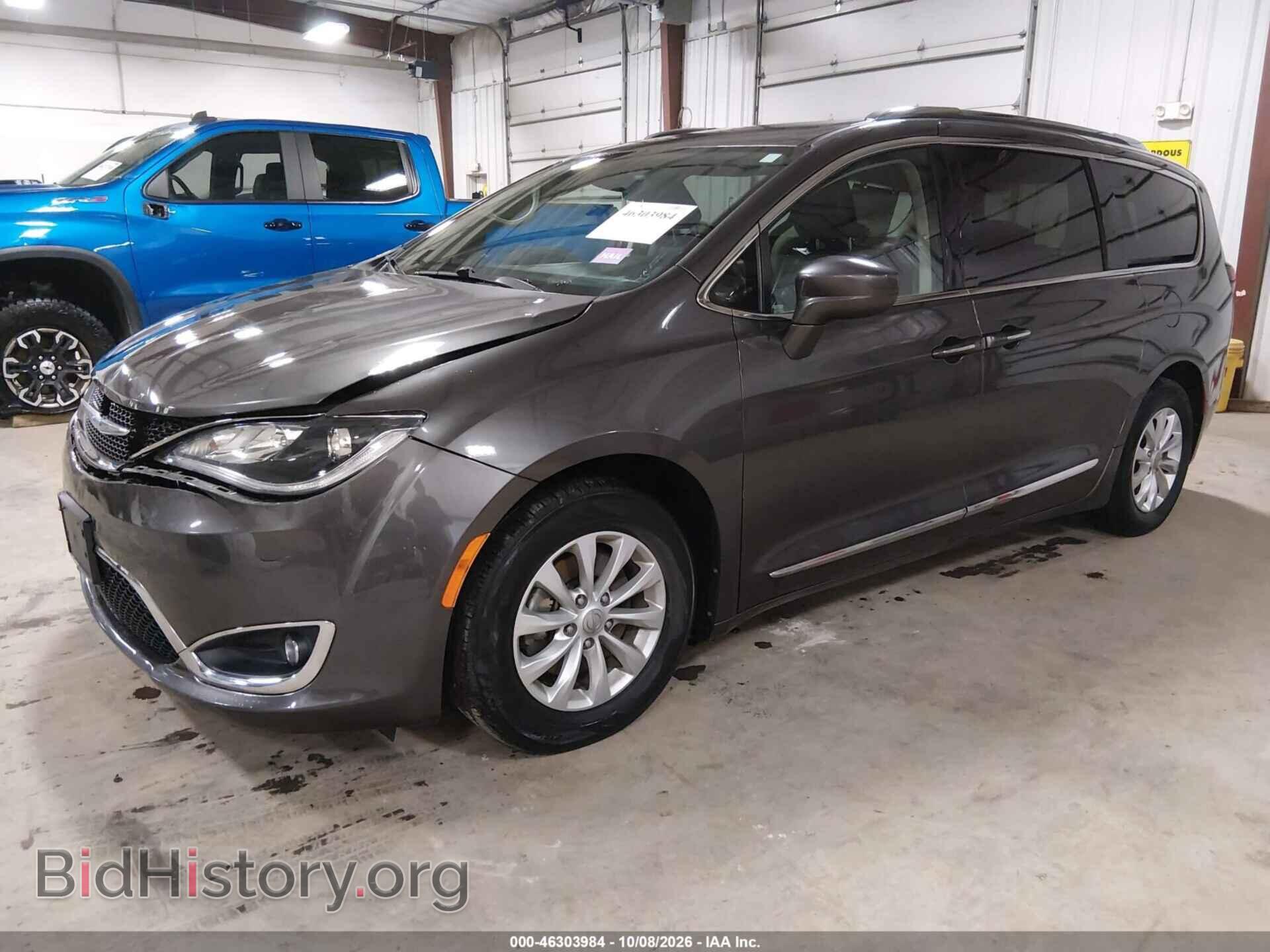 2018 CHRYSLER PACIFICA - VIN: 2C4RC1BG2JR246795 - Photo 2