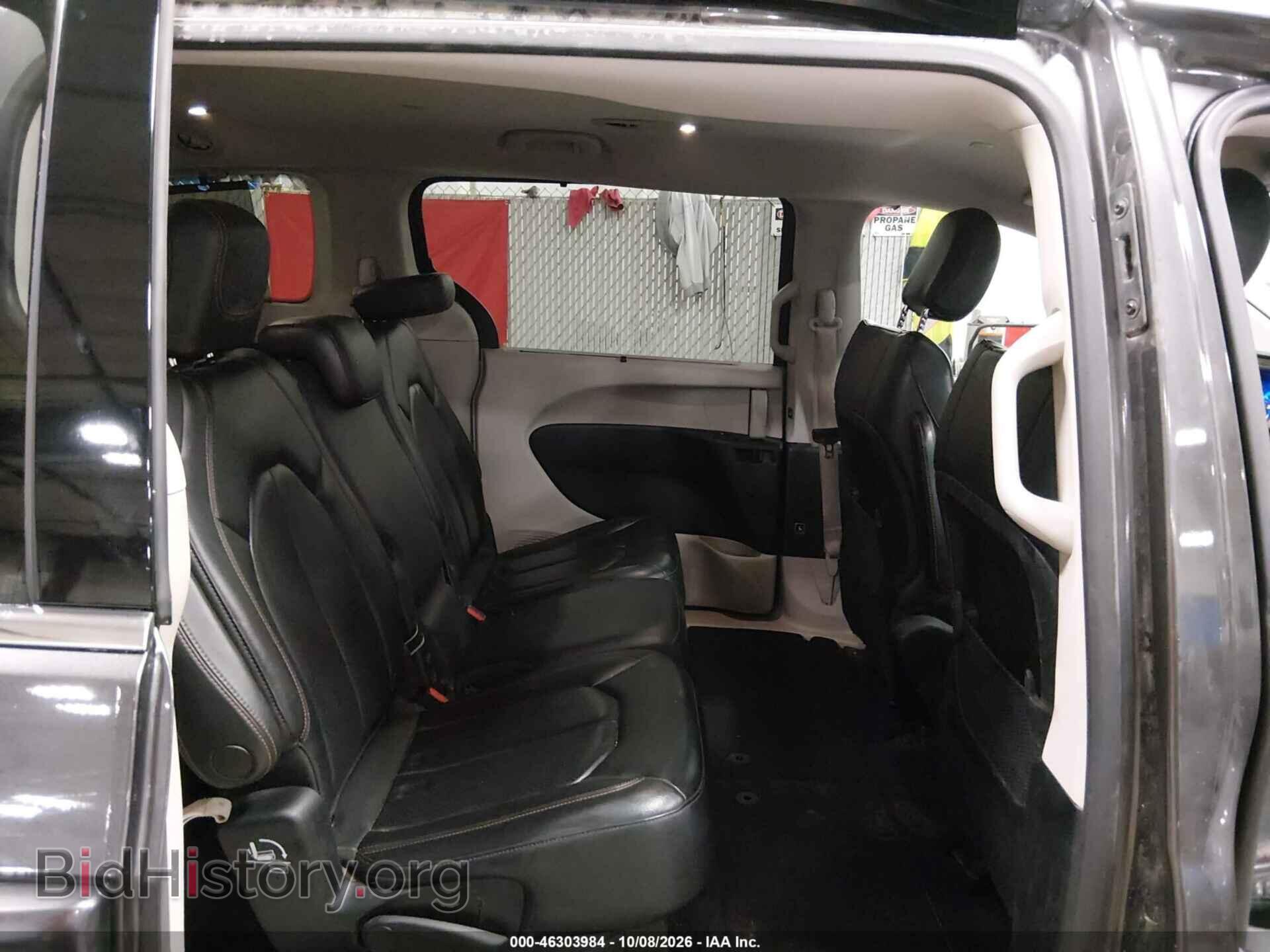 2018 CHRYSLER PACIFICA - VIN: 2C4RC1BG2JR246795 - Photo 8