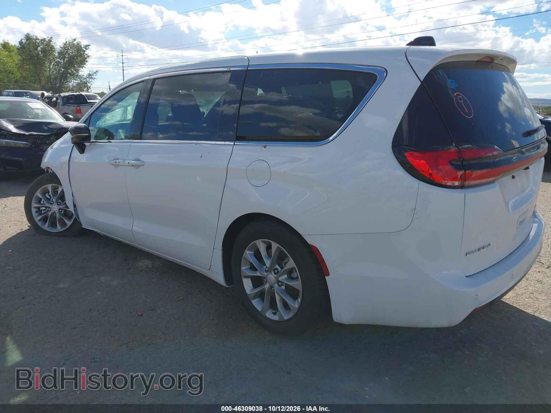 2027 CHRYSLER PACIFICA - VIN: 2C4RC1GG2VR595101 - Photo 3