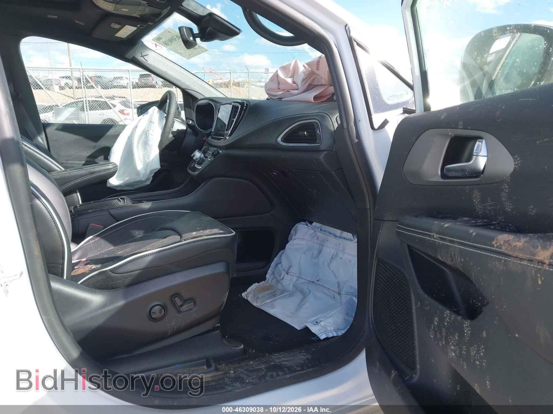 2027 CHRYSLER PACIFICA - VIN: 2C4RC1GG2VR595101 - Photo 5