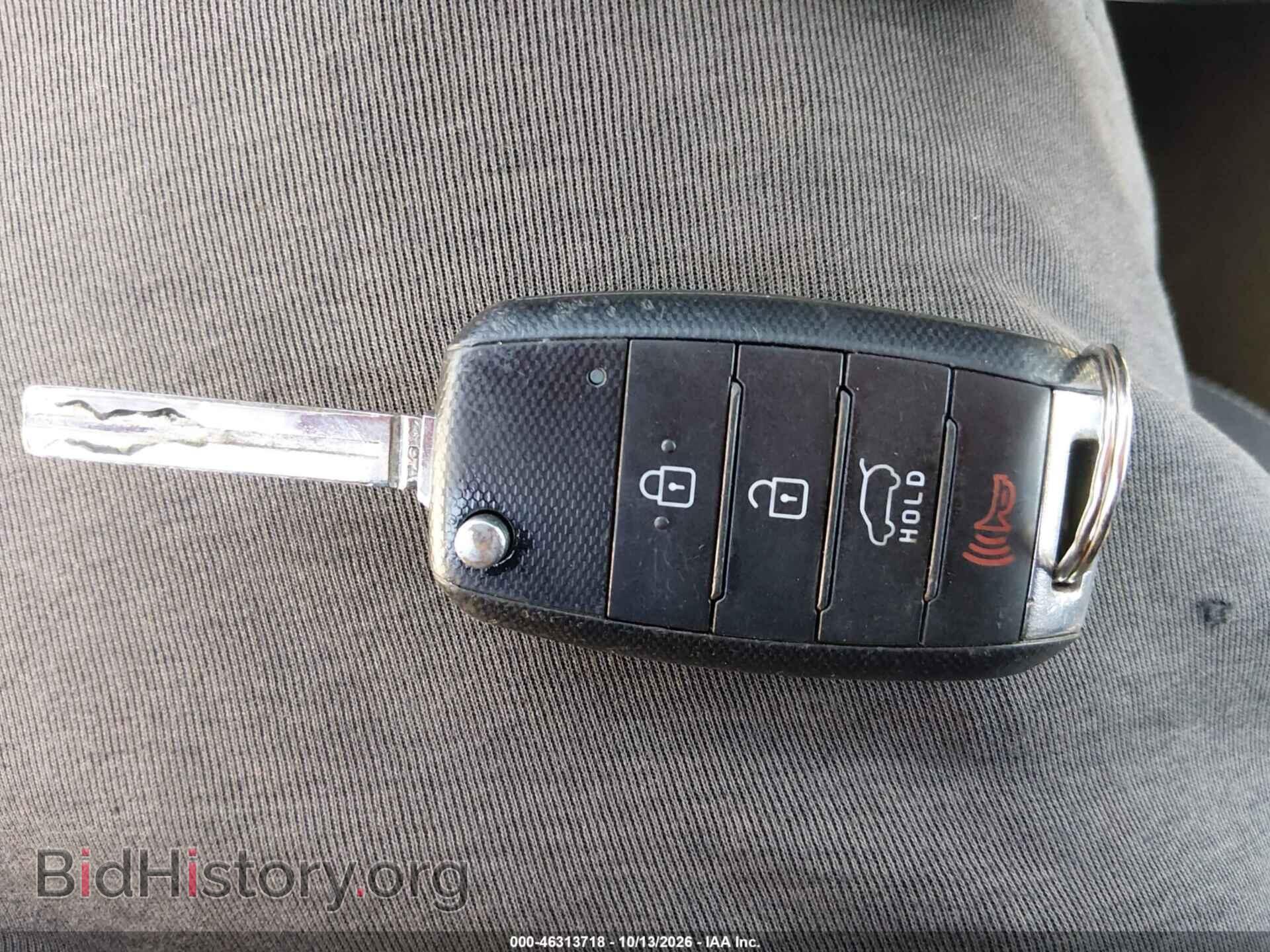 2017 KIA SOUL - VIN: KNDJP3A52H7877832 - Photo 11